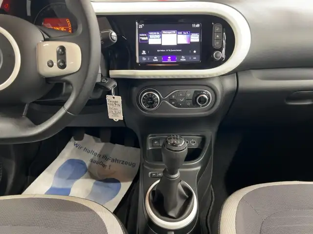 Renault Twingo view 12
