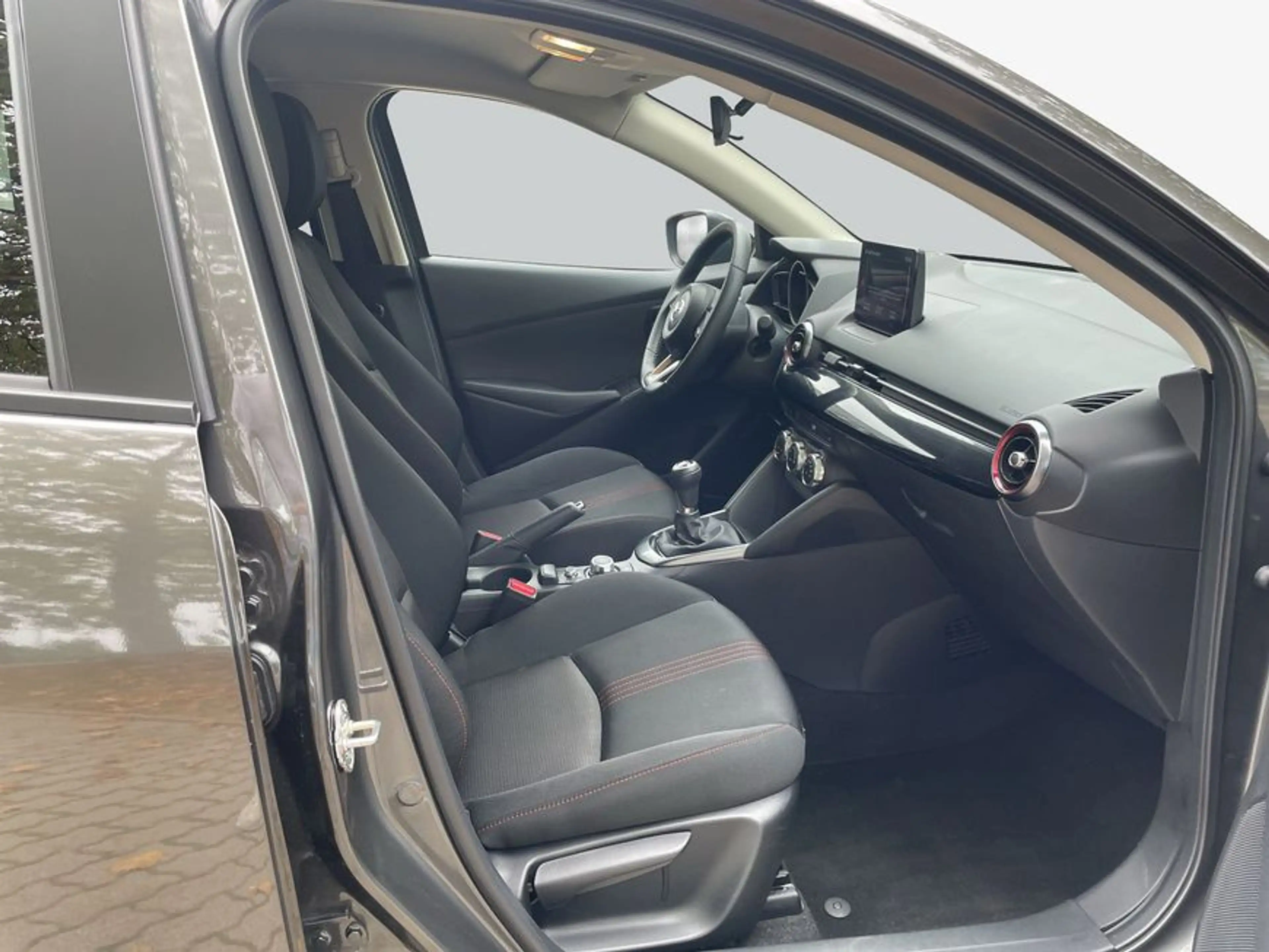 Mazda 2 e-SKYACTIV G 90 M HYBRID Homura — photo 12