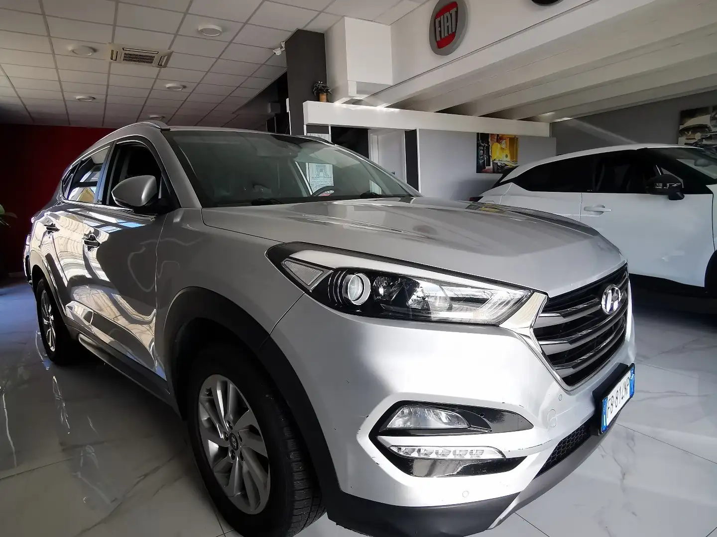 Hyundai TUCSON 1.7 crdi Xpossible 2wd 115cv - 2