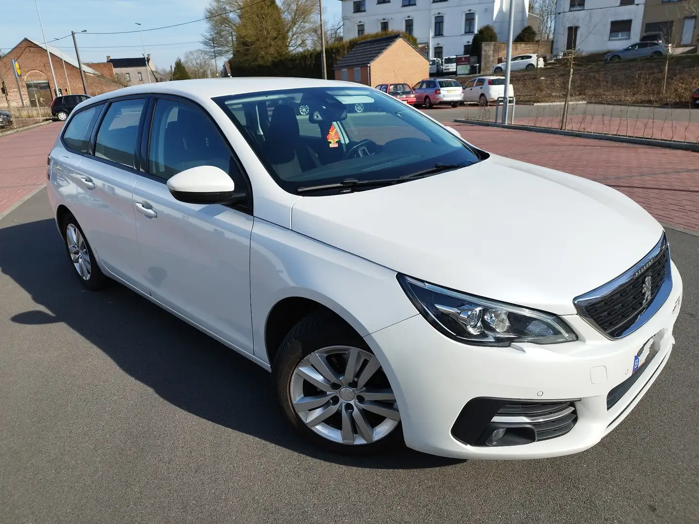Peugeot 308 SW BlueHDi 130 EAT8 Stop & Start Allure Business-P - 2