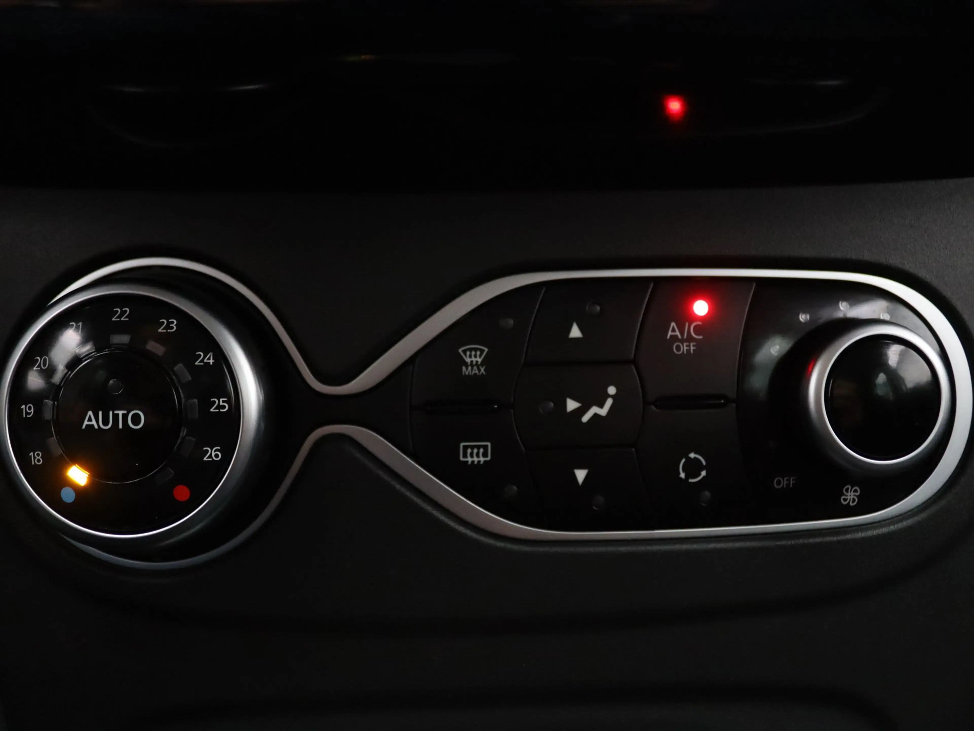 Dacia Logan MCV 100pk TCe Bi-Fuel Stepway Serie Limitee 15th A — photo 7