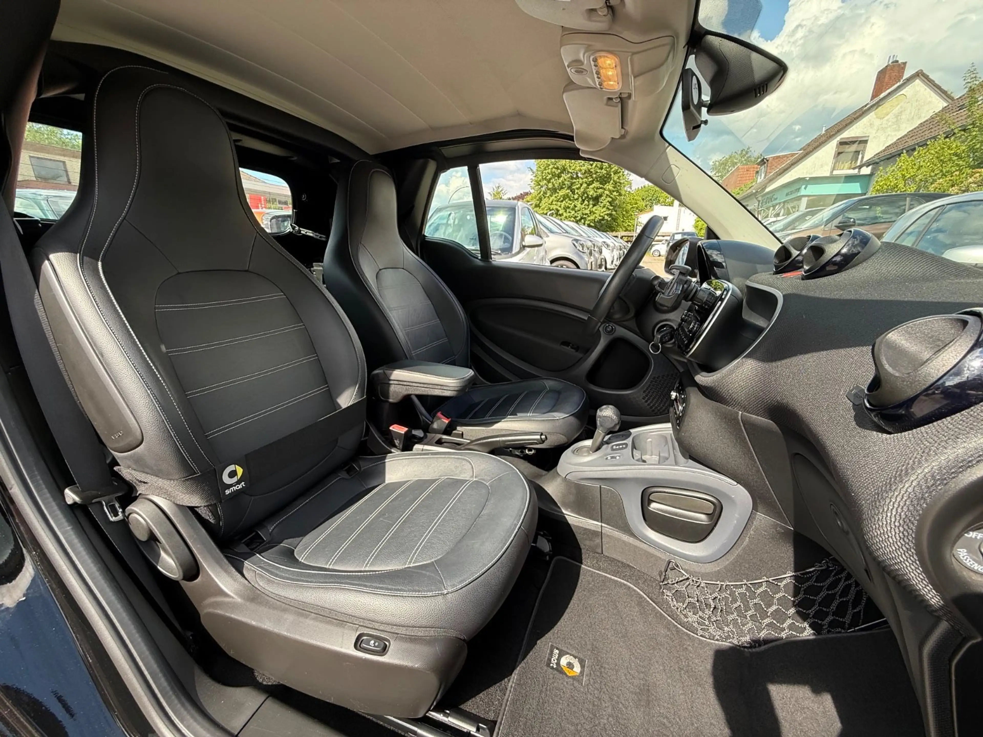 smart forTwo CABRIO*PRIME*SITZHEIZUNG*90PS*LEDER* — photo 24