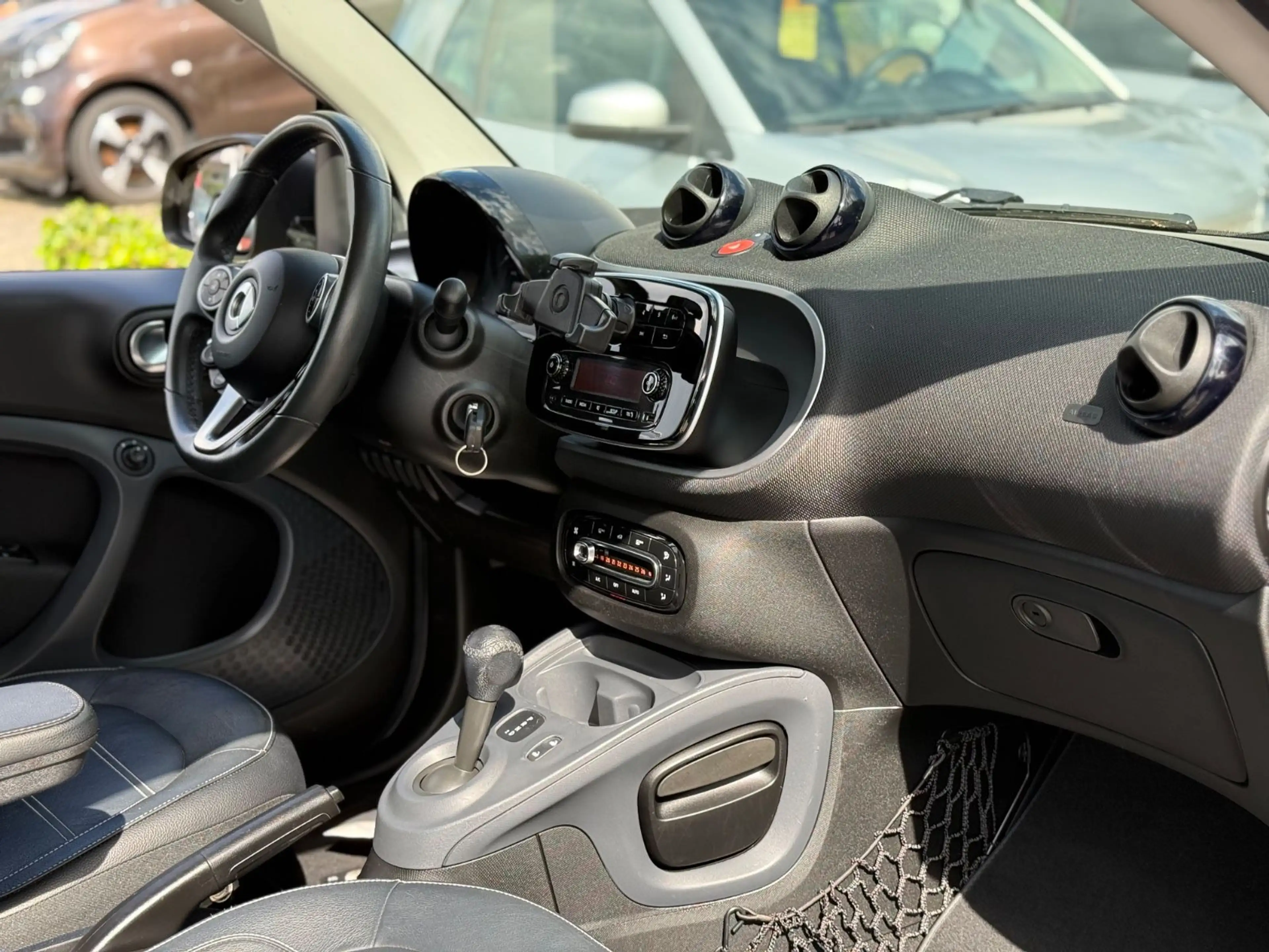 smart forTwo CABRIO*PRIME*SITZHEIZUNG*90PS*LEDER* — photo 26