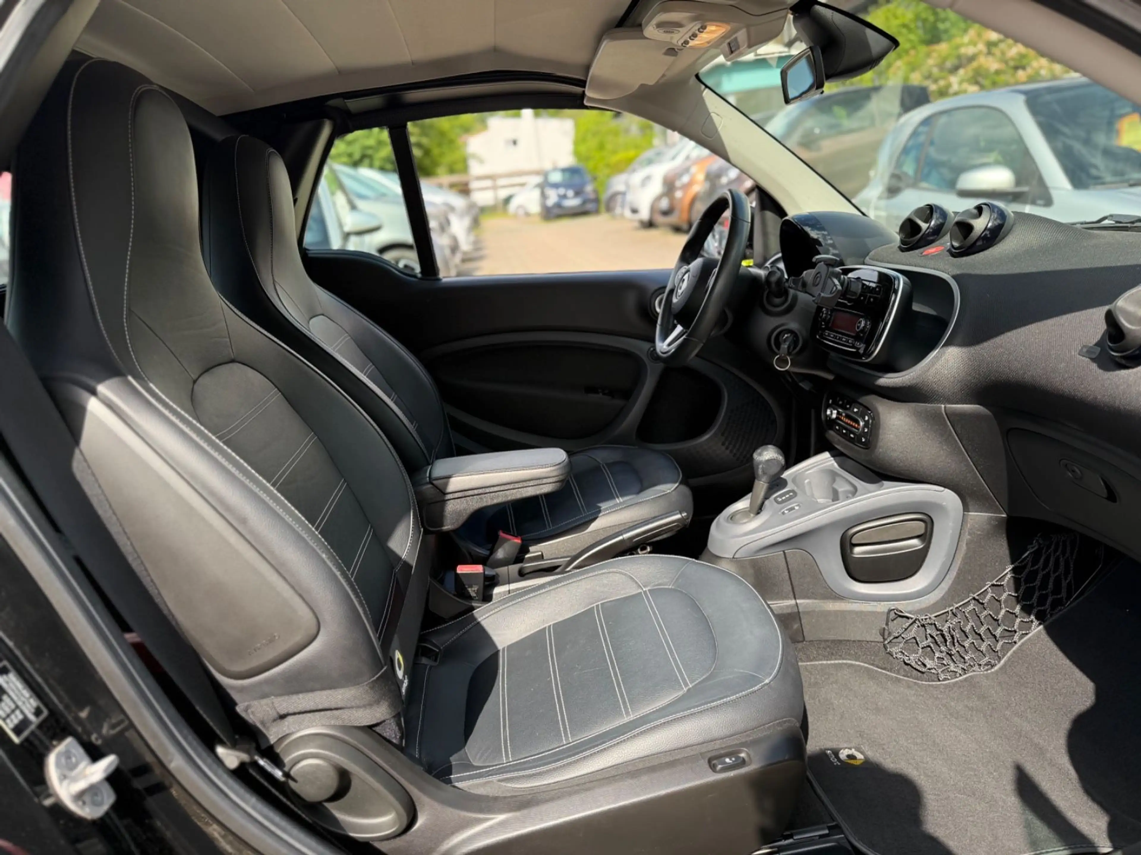 smart forTwo CABRIO*PRIME*SITZHEIZUNG*90PS*LEDER* — photo 27