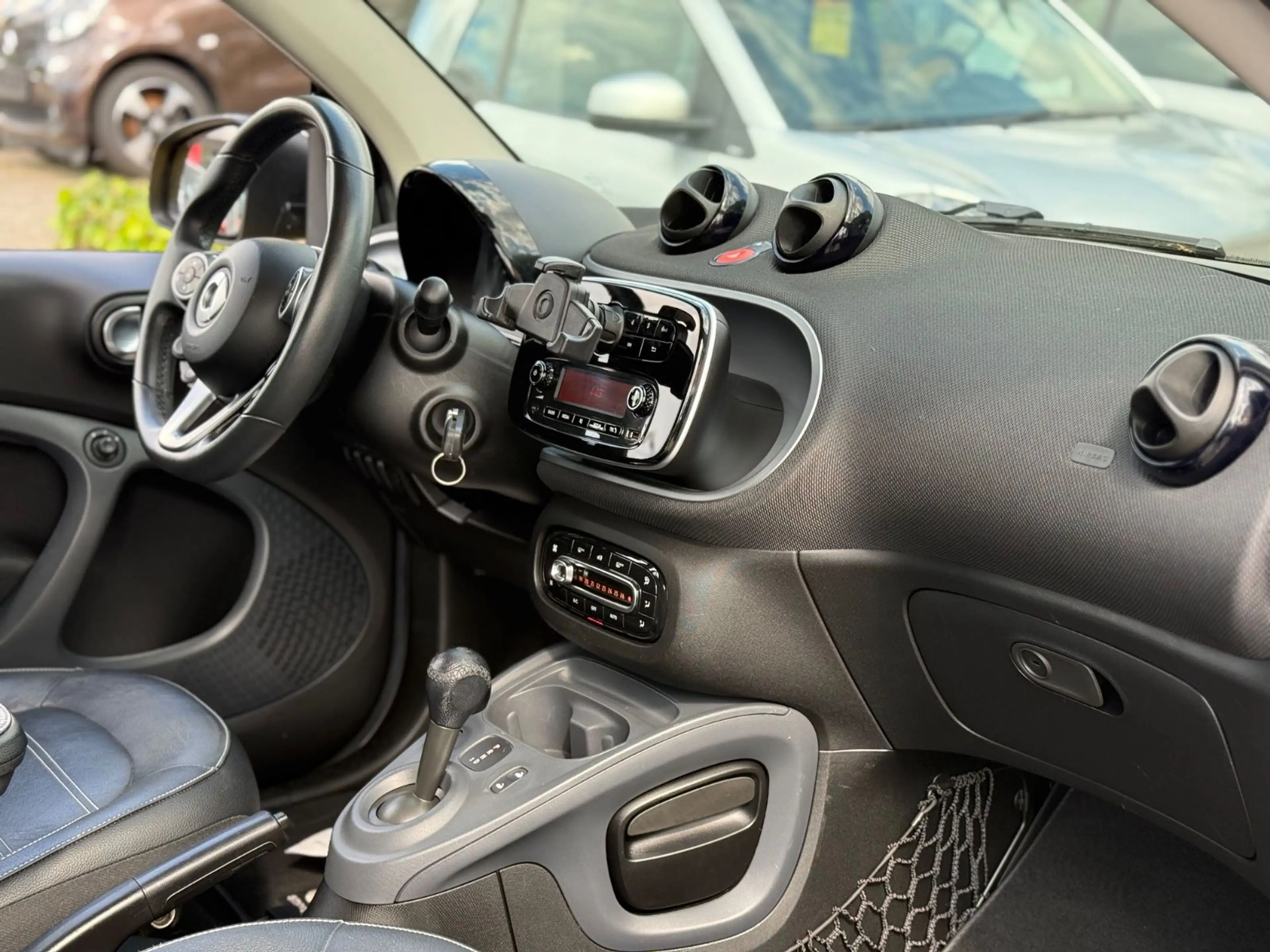 smart forTwo CABRIO*PRIME*SITZHEIZUNG*90PS*LEDER* — photo 22