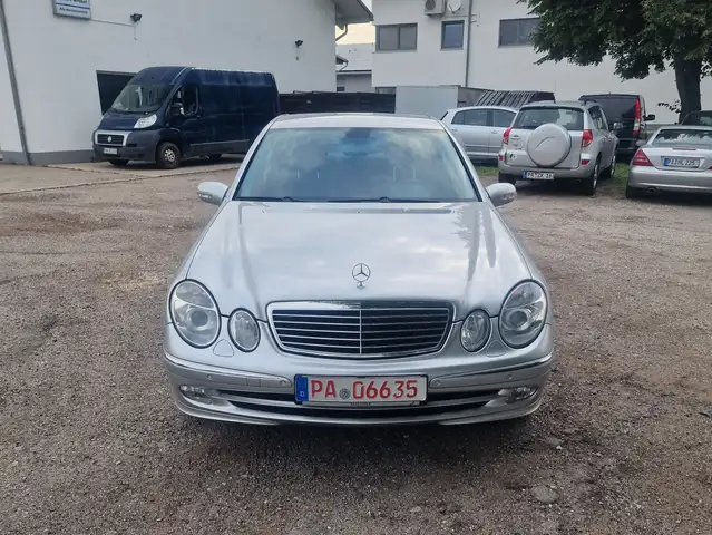 Mercedes-Benz E 320 Avantgarde
