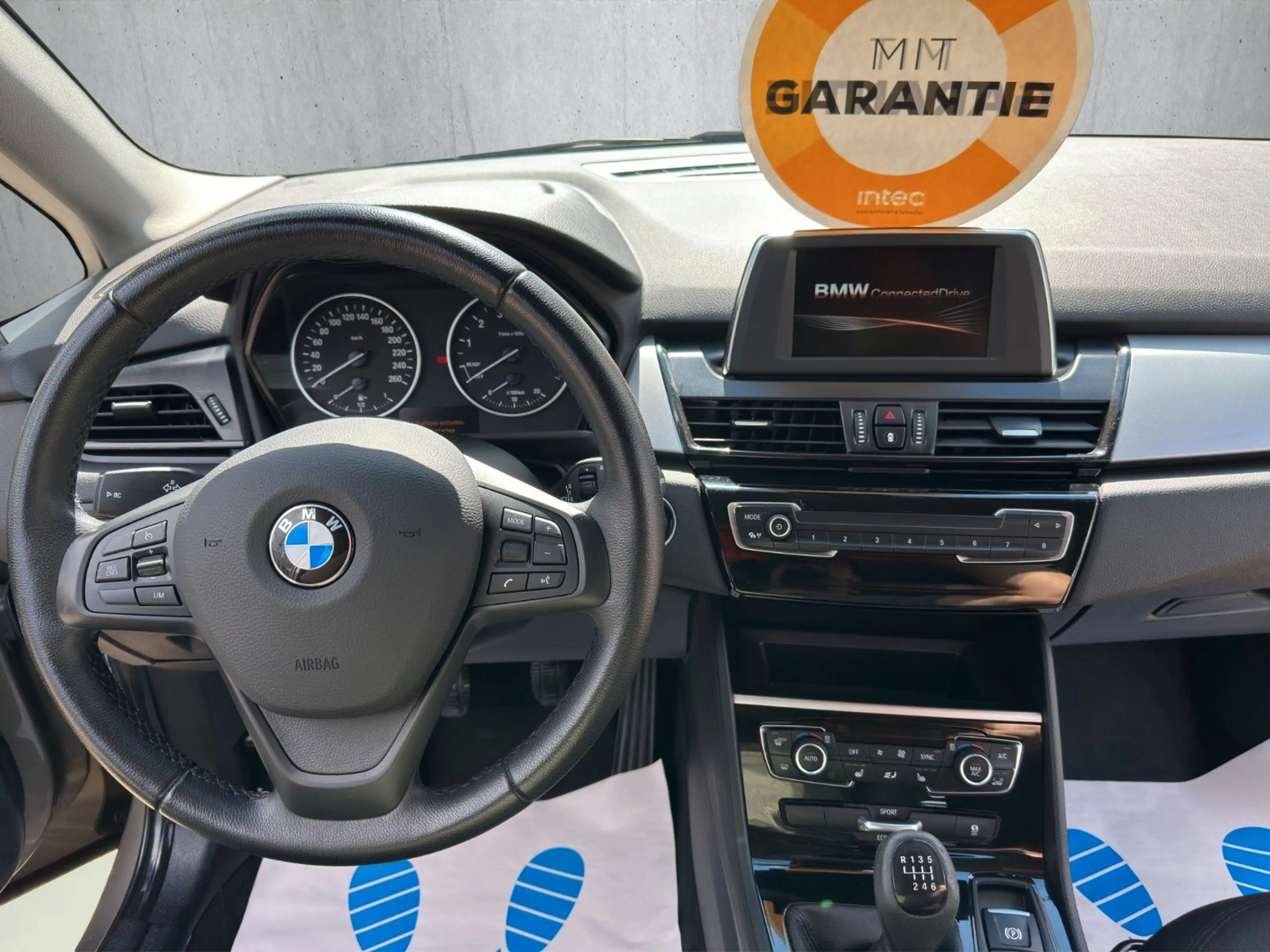 BMW 216 i *8FACHBEREIFT*TEMPOMAT*SHEFT* — photo 8