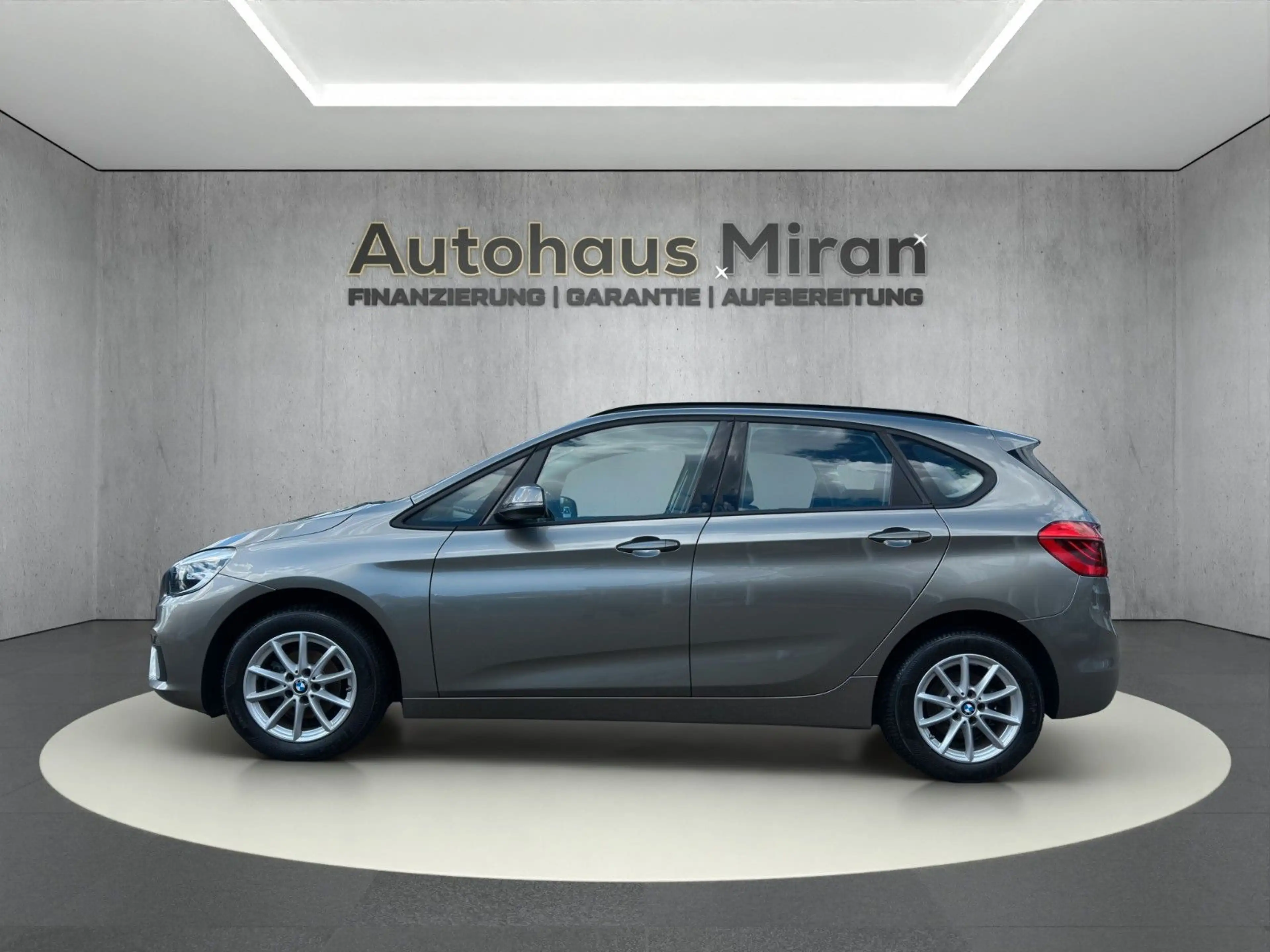 BMW 216 i *8FACHBEREIFT*TEMPOMAT*SHEFT* — photo 9