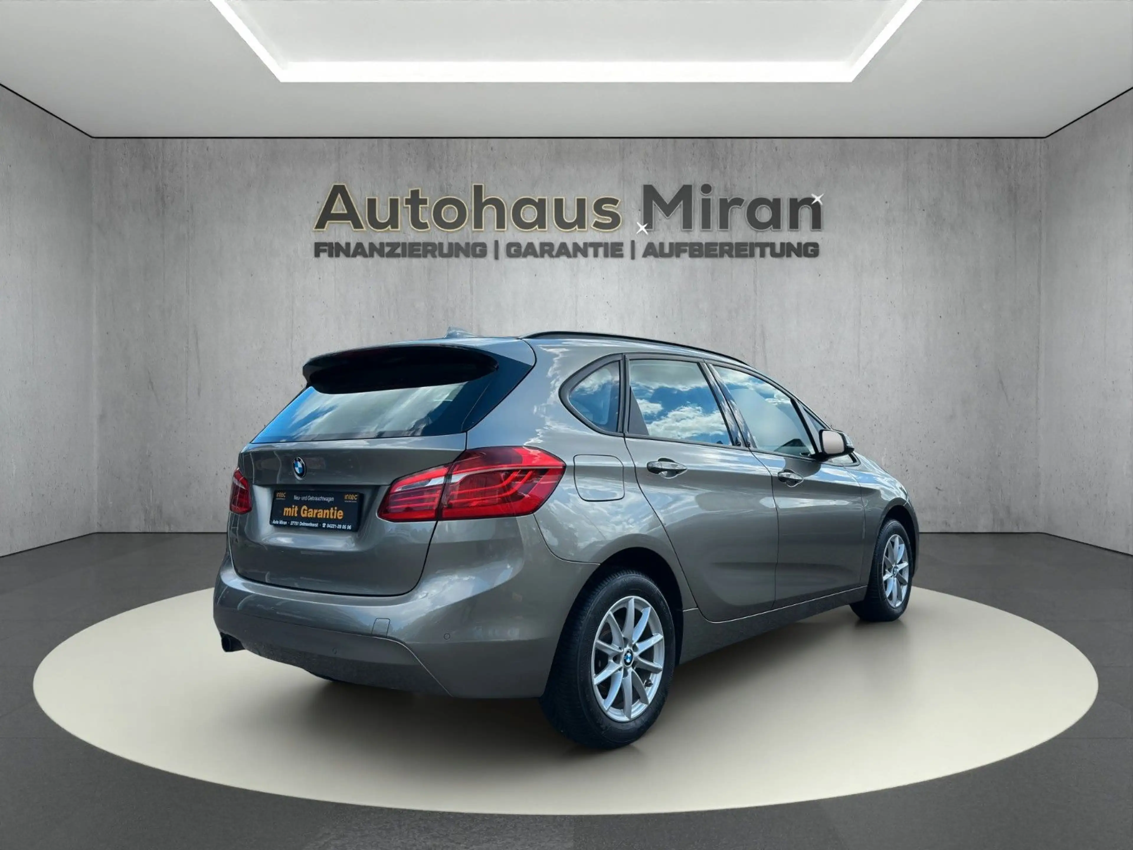 BMW 216 i *8FACHBEREIFT*TEMPOMAT*SHEFT* — photo 11