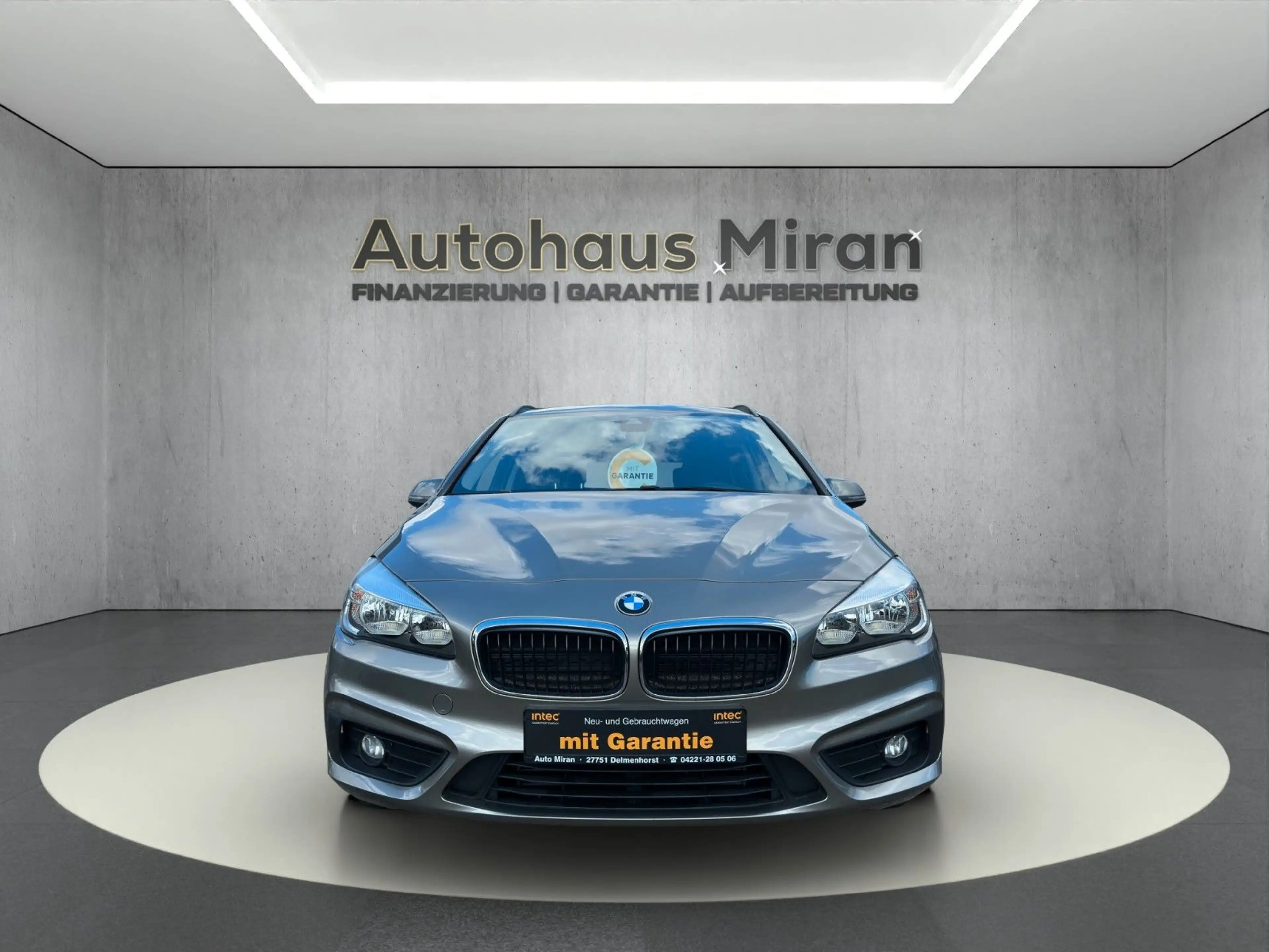 BMW 216 i *8FACHBEREIFT*TEMPOMAT*SHEFT*