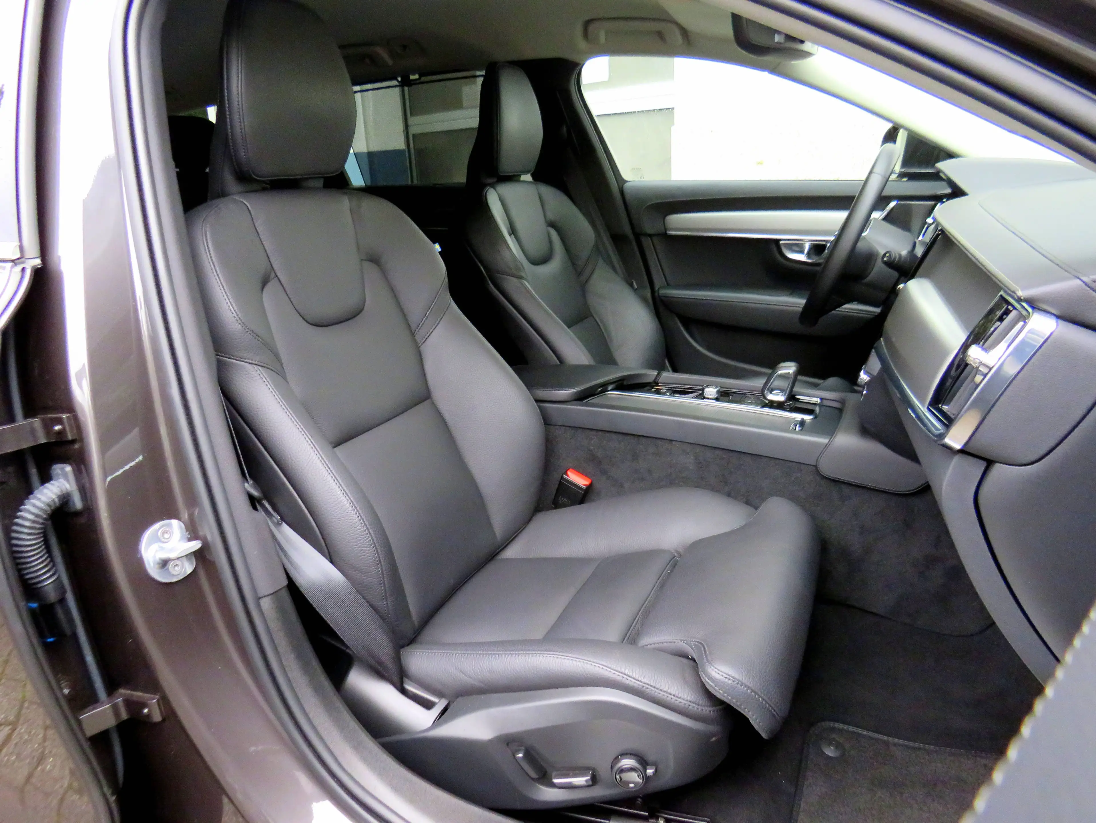 Volvo V90 Plus Bright // 360°-Kam / 20"-LM / Pilot Assist / harman-kardon / 4 x SHZ — photo 15