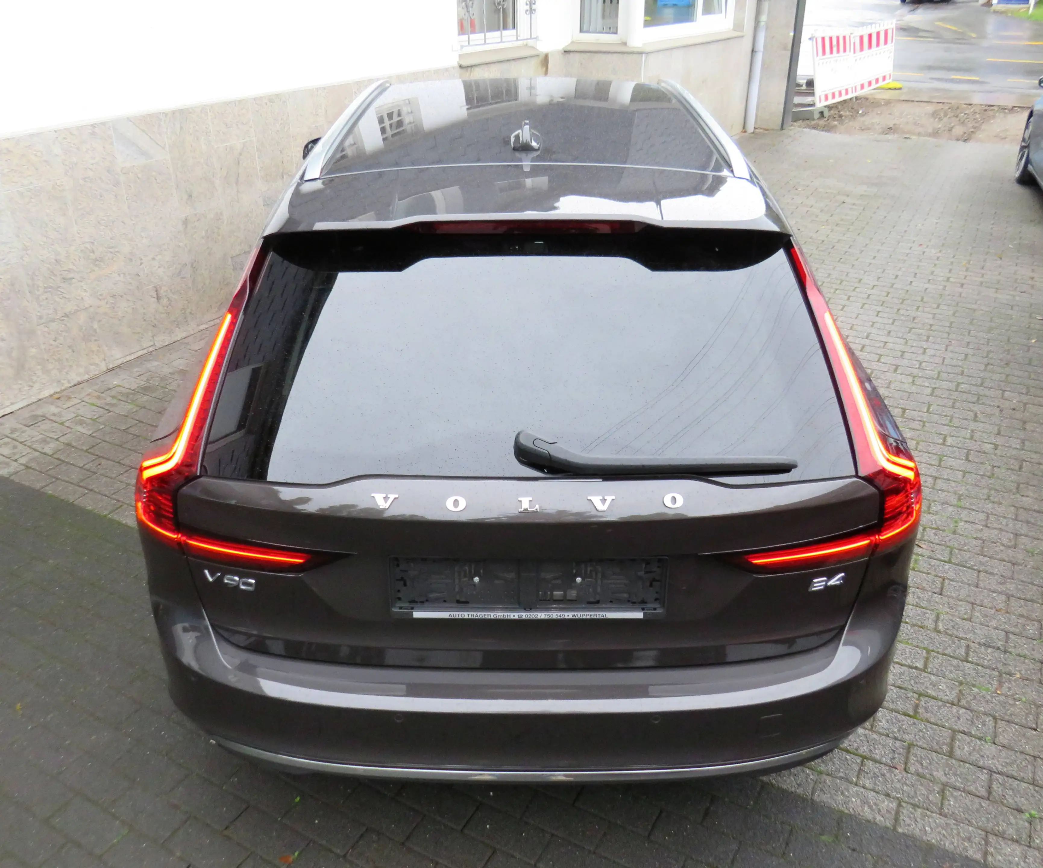 Volvo V90 Plus Bright // 360°-Kam / 20"-LM / Pilot Assist / harman-kardon / 4 x SHZ — photo 7