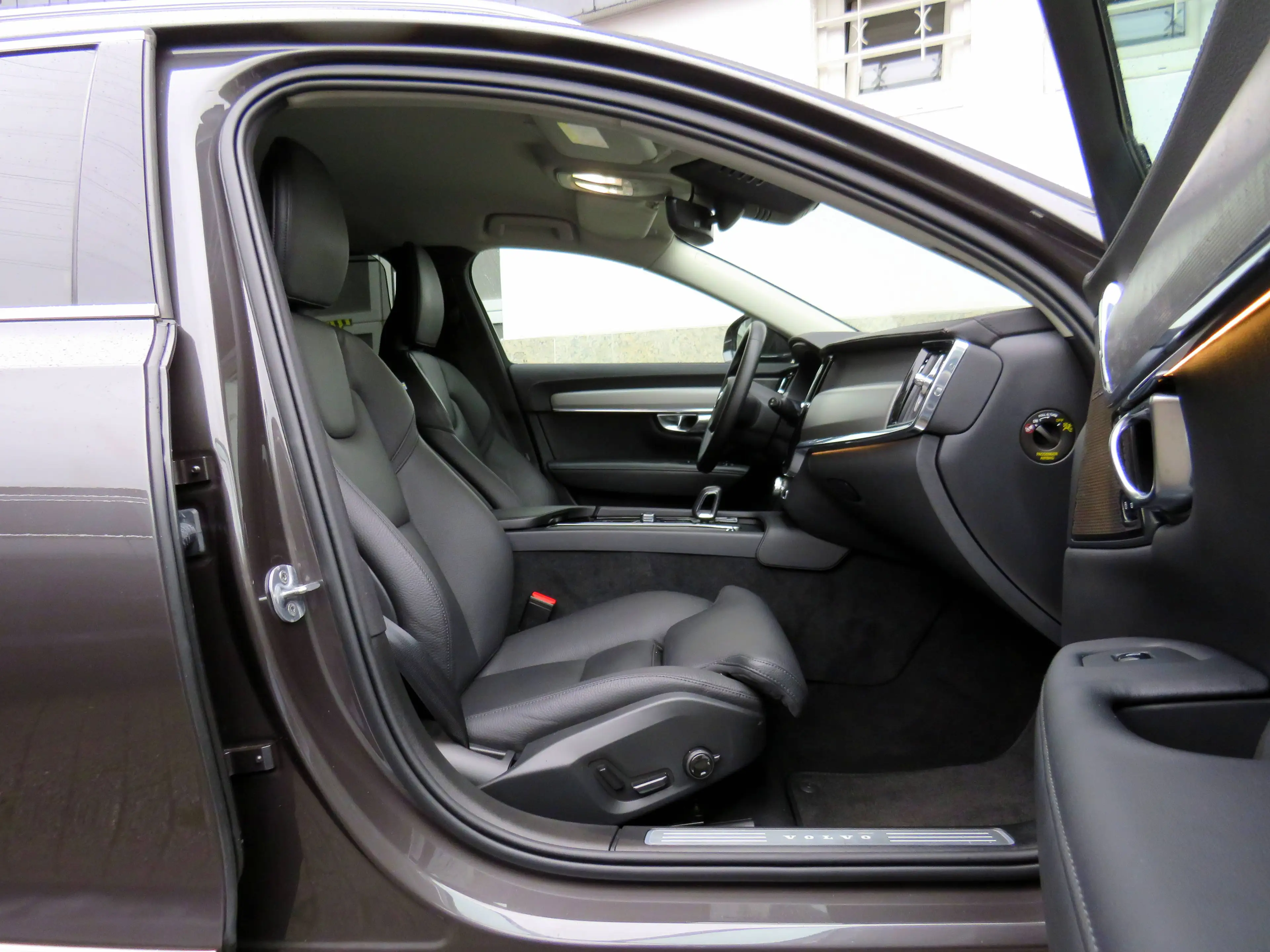 Volvo V90 Plus Bright // 360°-Kam / 20"-LM / Pilot Assist / harman-kardon / 4 x SHZ — photo 14