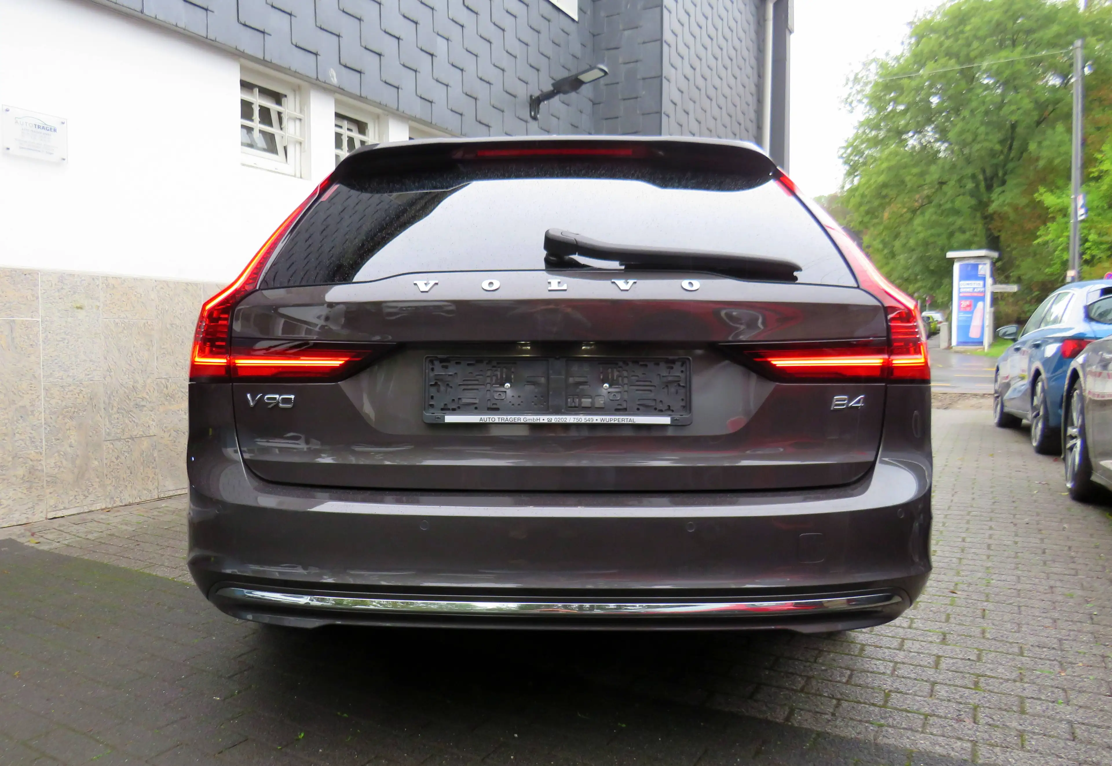 Volvo V90 Plus Bright // 360°-Kam / 20"-LM / Pilot Assist / harman-kardon / 4 x SHZ — photo 9