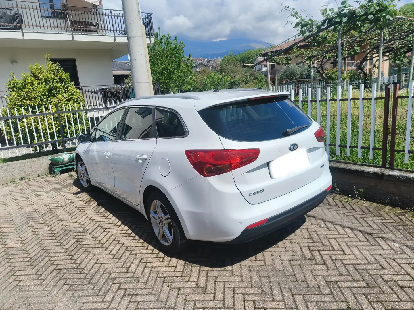 Kia Ceed SW / cee'd SW 1.6 crdi Bianco - 1