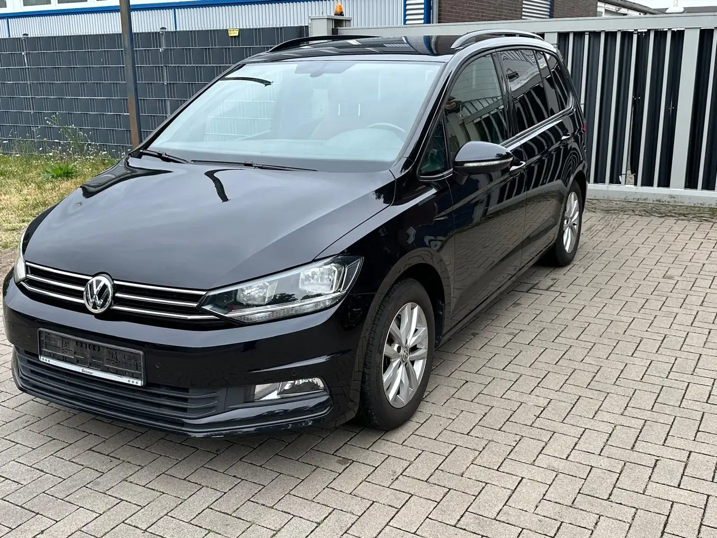 Volkswagen Touran Comfortline 1.4 TSI BMT*Klima*PDC*Alcant* Zwart - 2