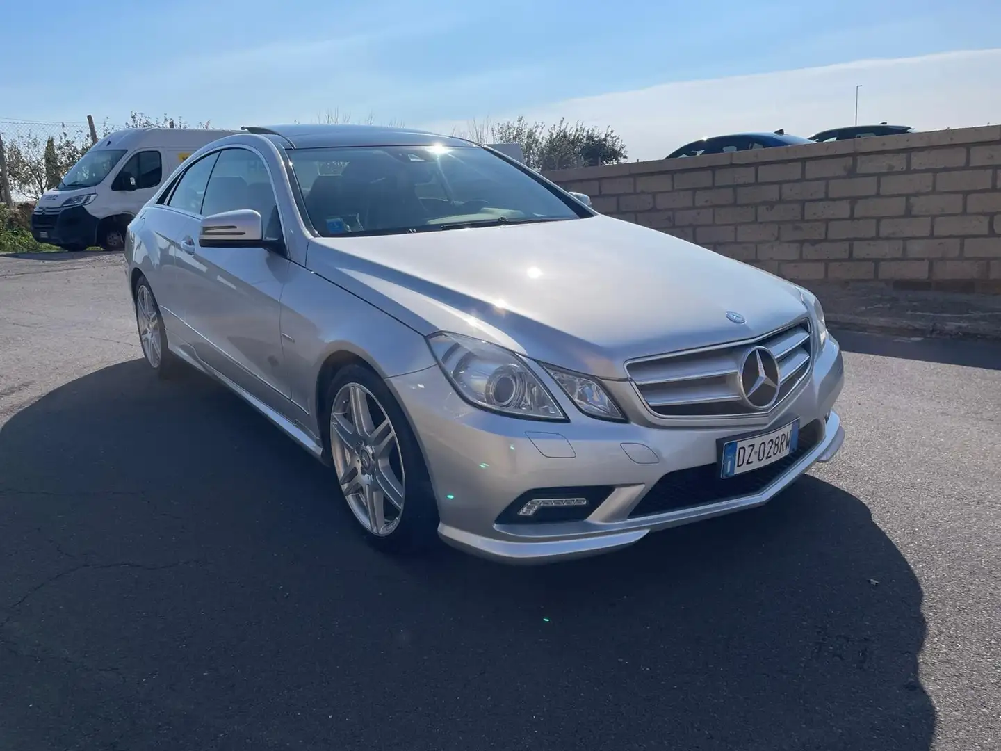 Mercedes-Benz E 250 Classe E - C207 Coupe Coupe cdi be Avantgarde Argent - 2