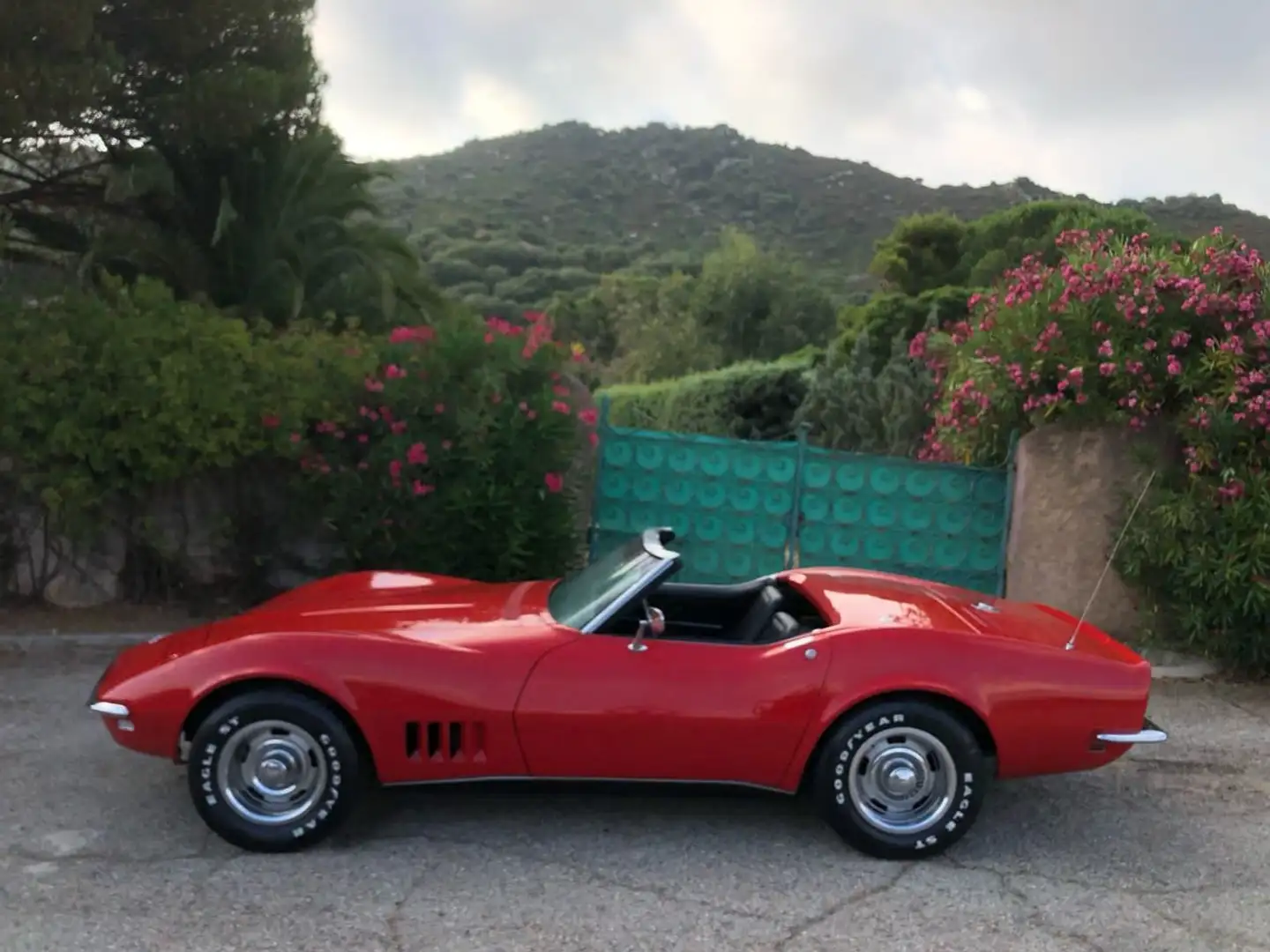 Chevrolet Corvette C3 Rot - 1