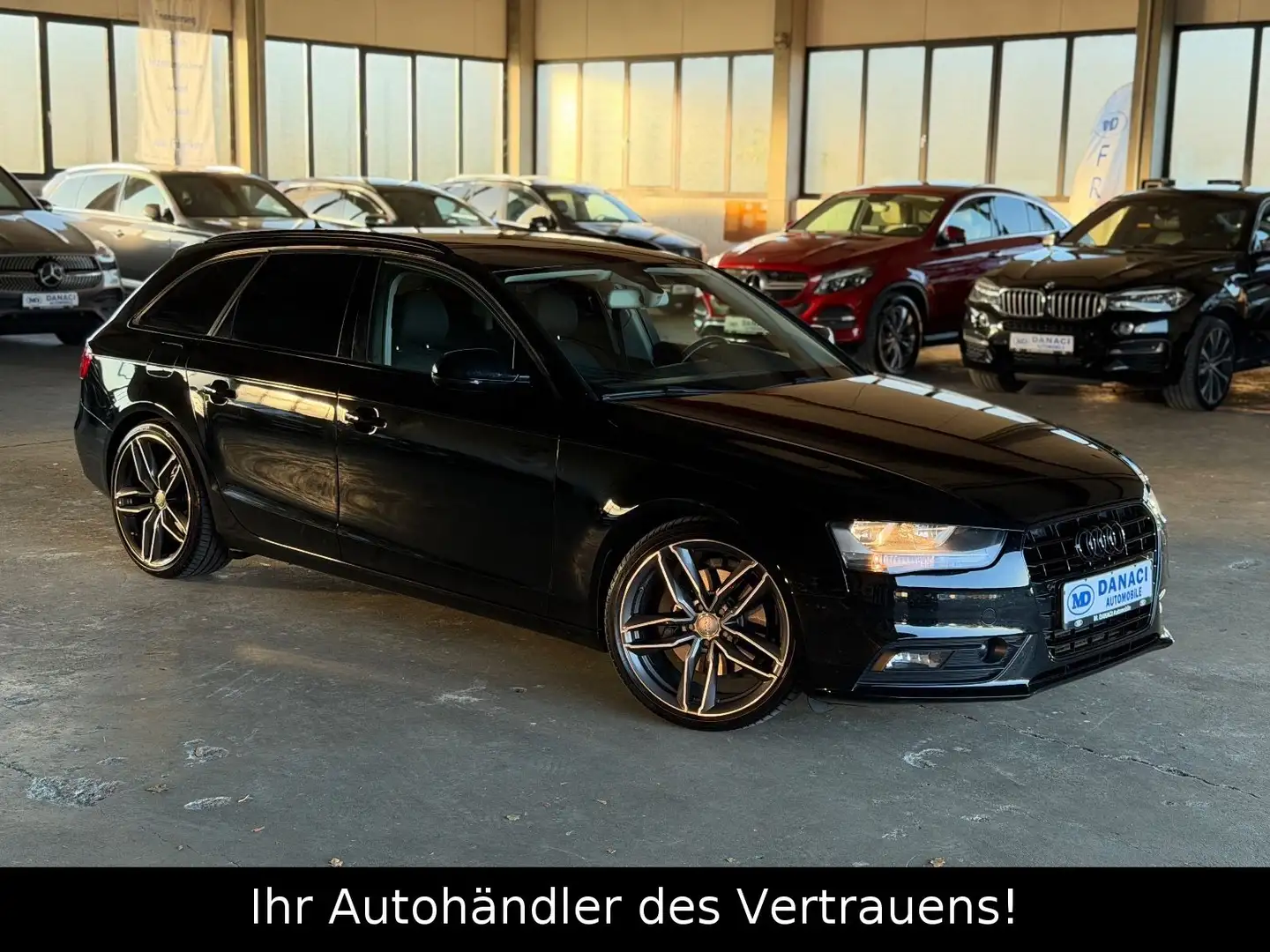 Audi A4 Avant quattro 3.0*NAVI*ACC*Spuhrhalte*PDC*B&O Schwarz - 1