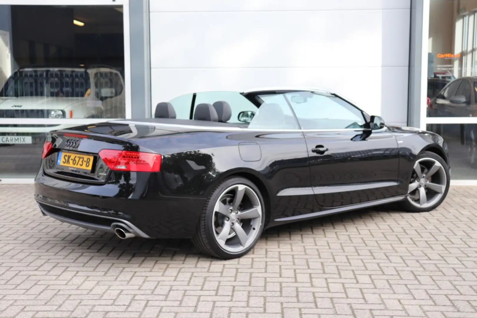 Audi A5 Cabriolet 2.0 TFSI (225PK) Quattro Aut S-Line Spor Zwart - 2