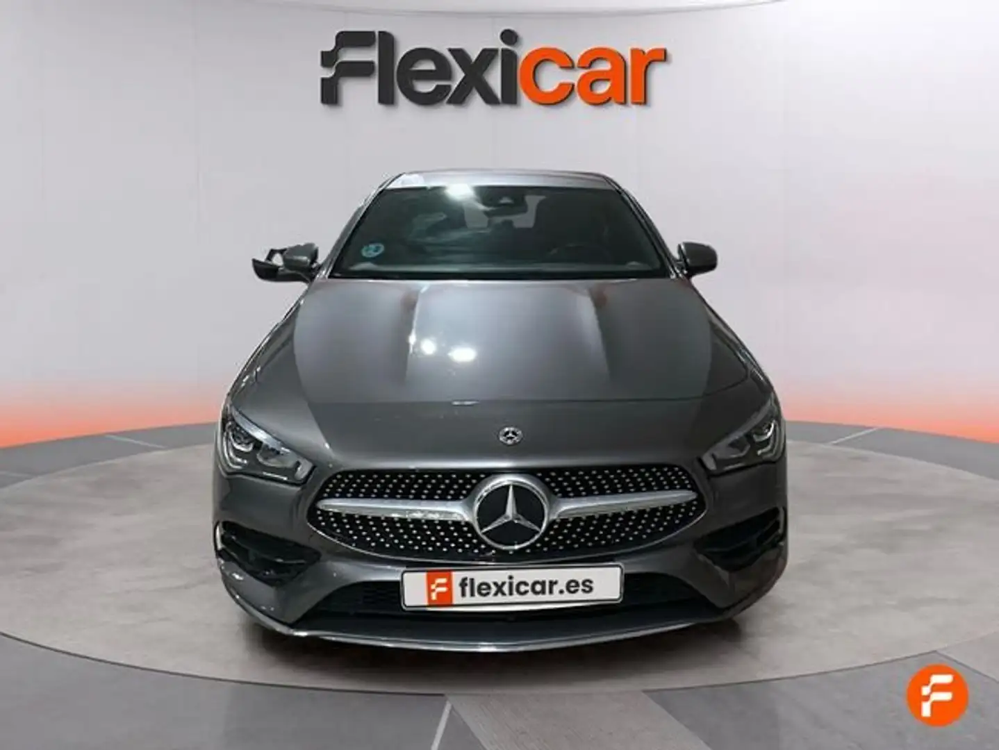 Mercedes-Benz CLA 180 Gris - 2