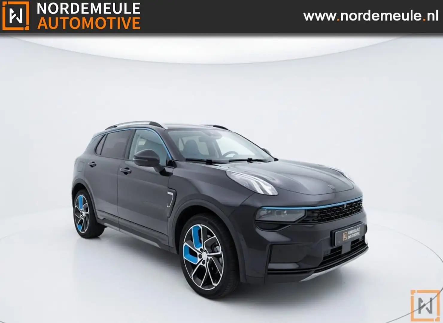 Lynk & Co 01 1.5, Pano, 360 Camera, Navi, Infinity Schwarz - 1