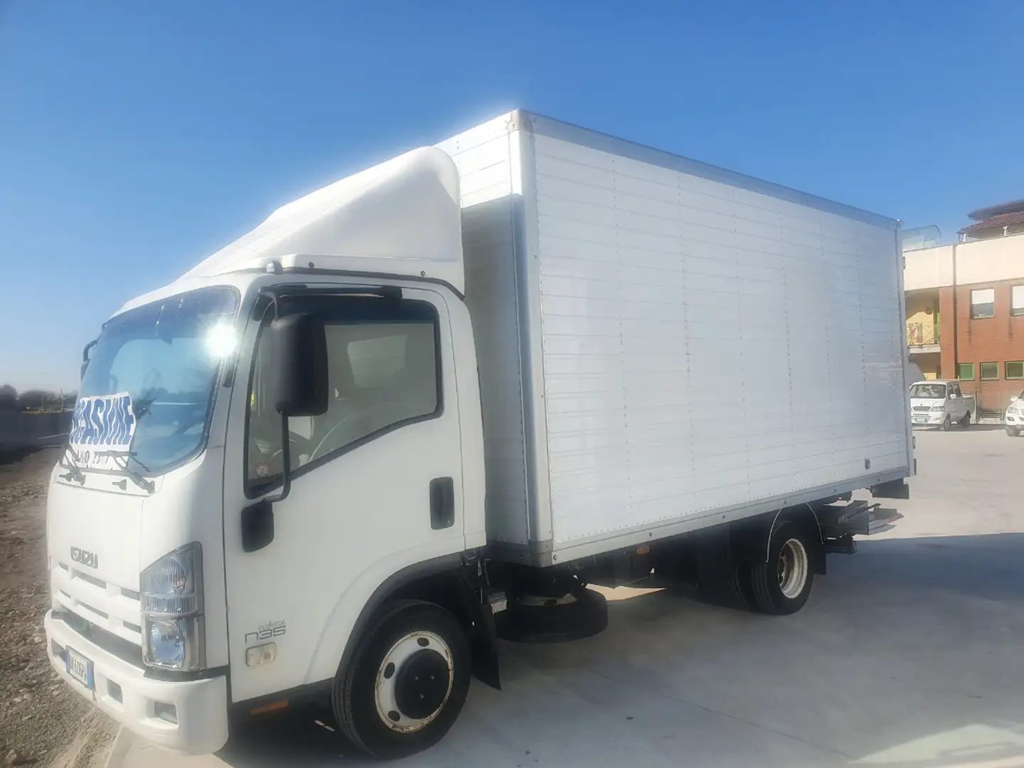 Isuzu NNR CON SPONDA PATENTE B Wit - 2