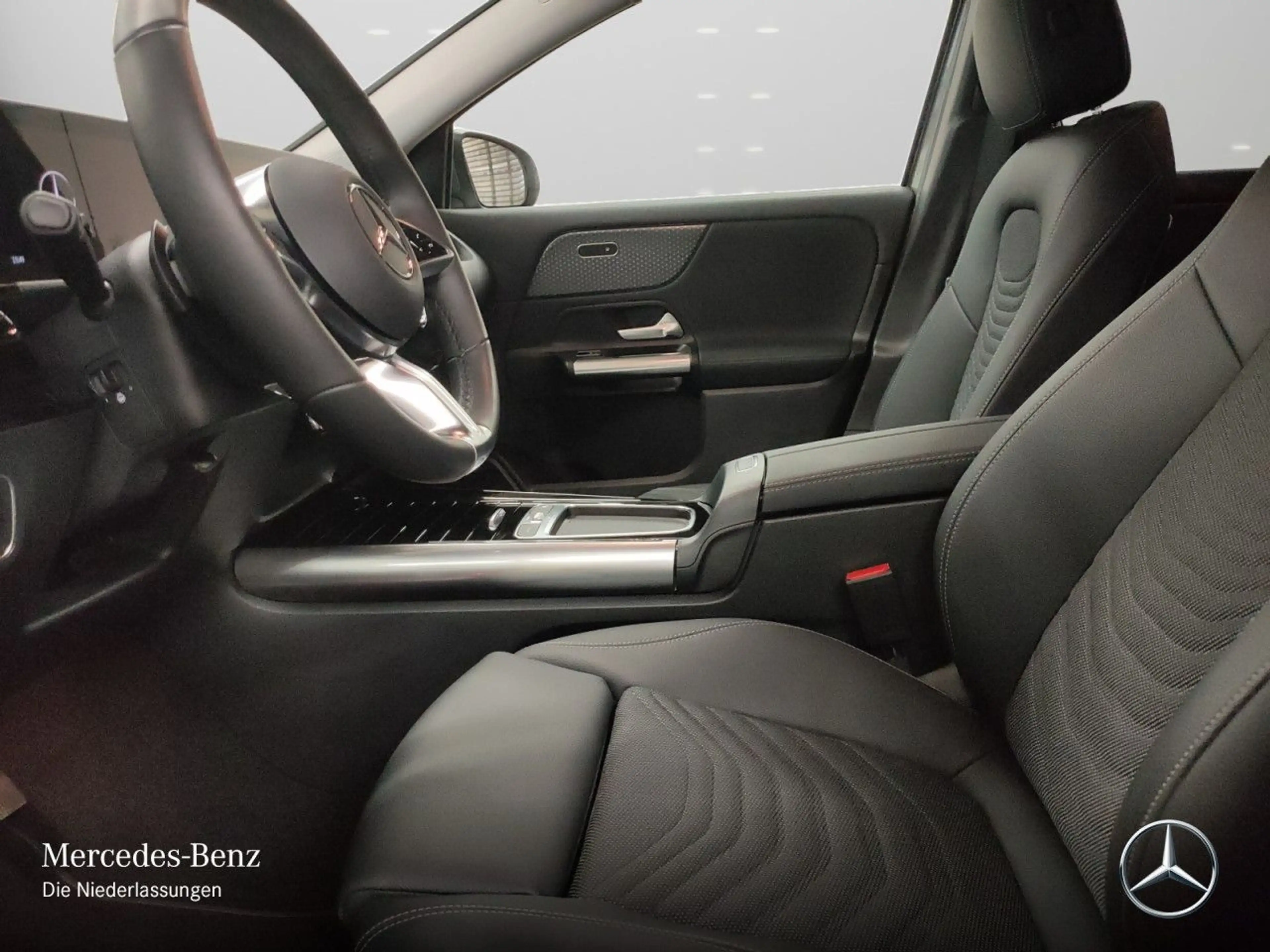Mercedes-Benz GLA 250 e PROGRESSIVE+AHK+LED+KAMERA+8G — photo 11