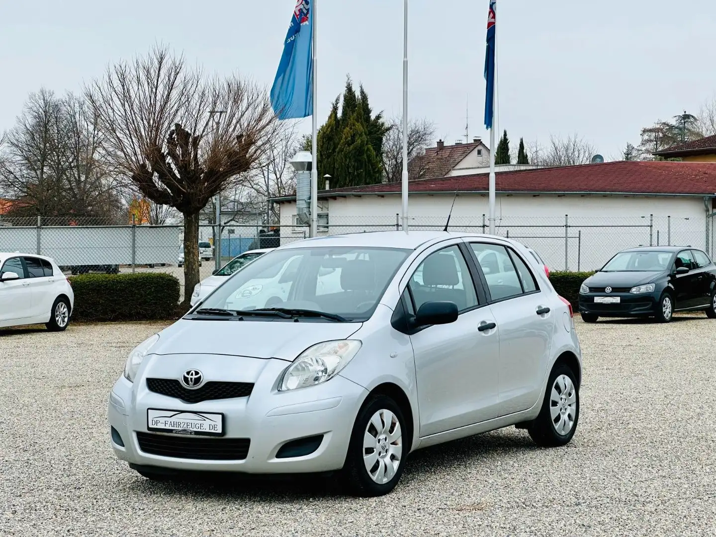 Toyota Yaris Cool+ 1.3 Klima 1.Hand TÜV NEU + GARANTIE Silber - 2