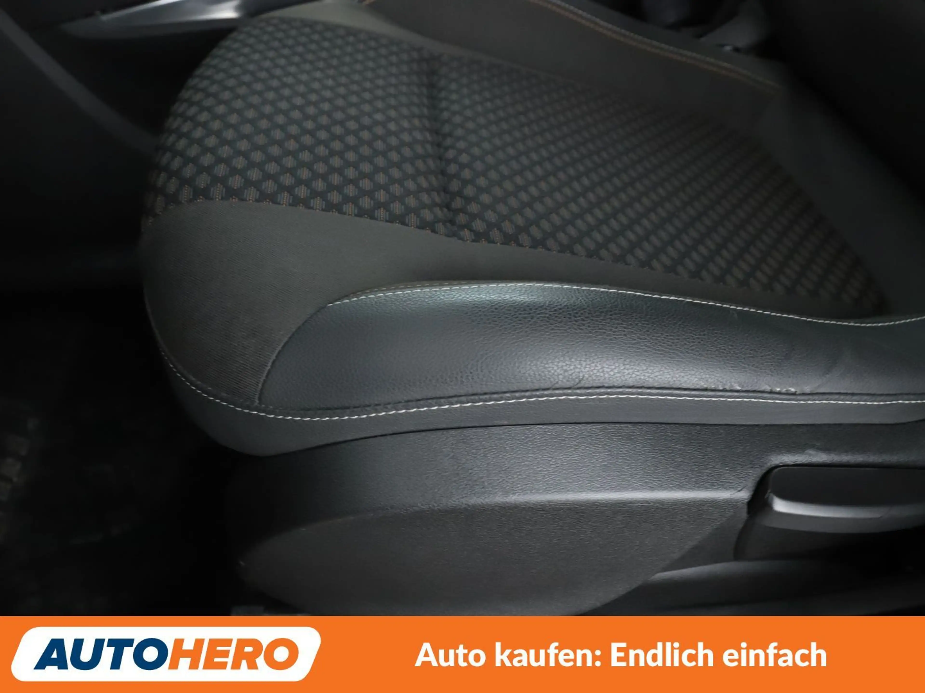 Opel Zafira Tourer 1.6 SIDI Turbo Innovation Aut.*CAM*NAVI*TEMPO* — photo 28
