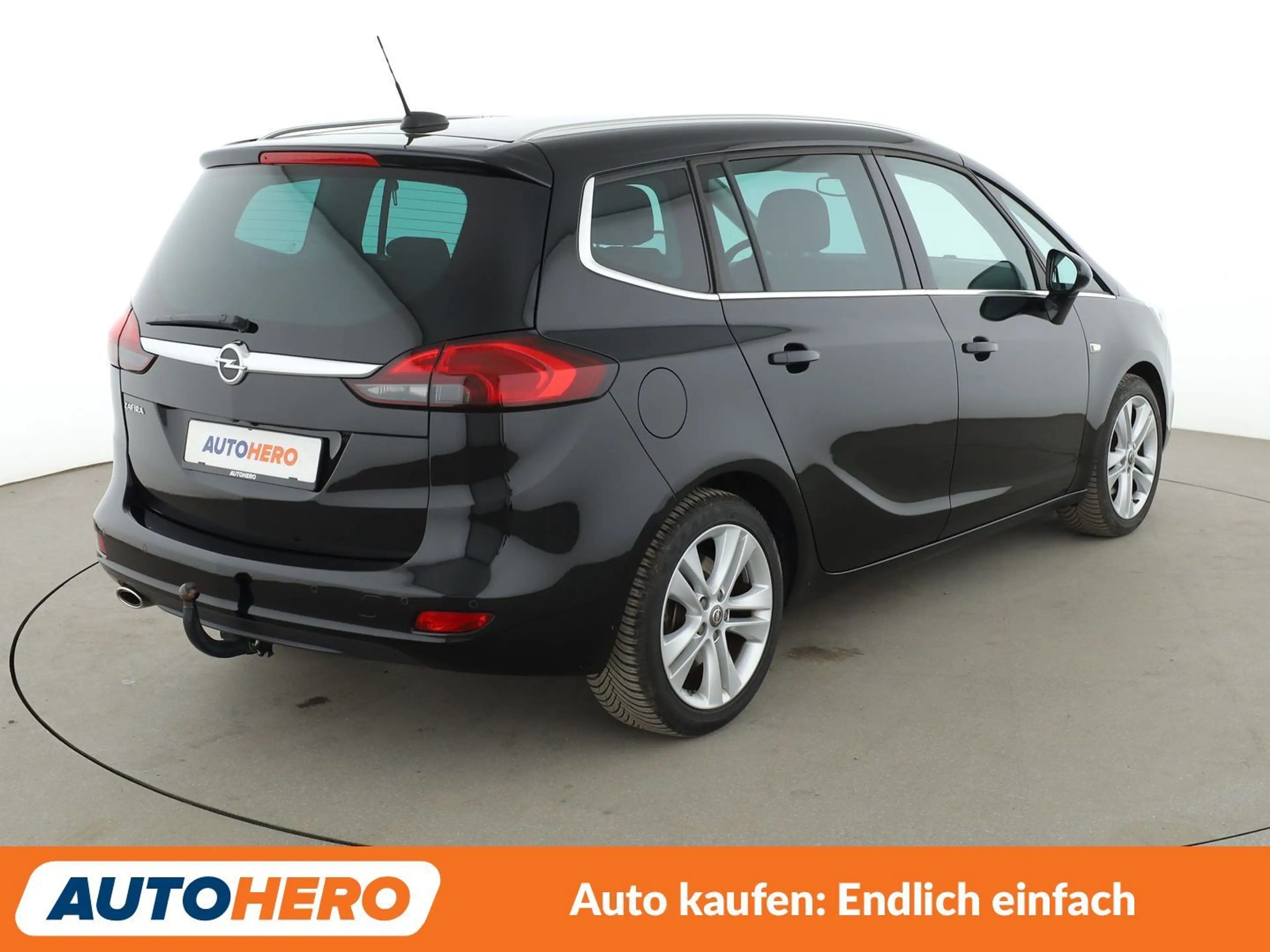 Opel Zafira Tourer 1.6 SIDI Turbo Innovation Aut.*CAM*NAVI*TEMPO* — photo 6