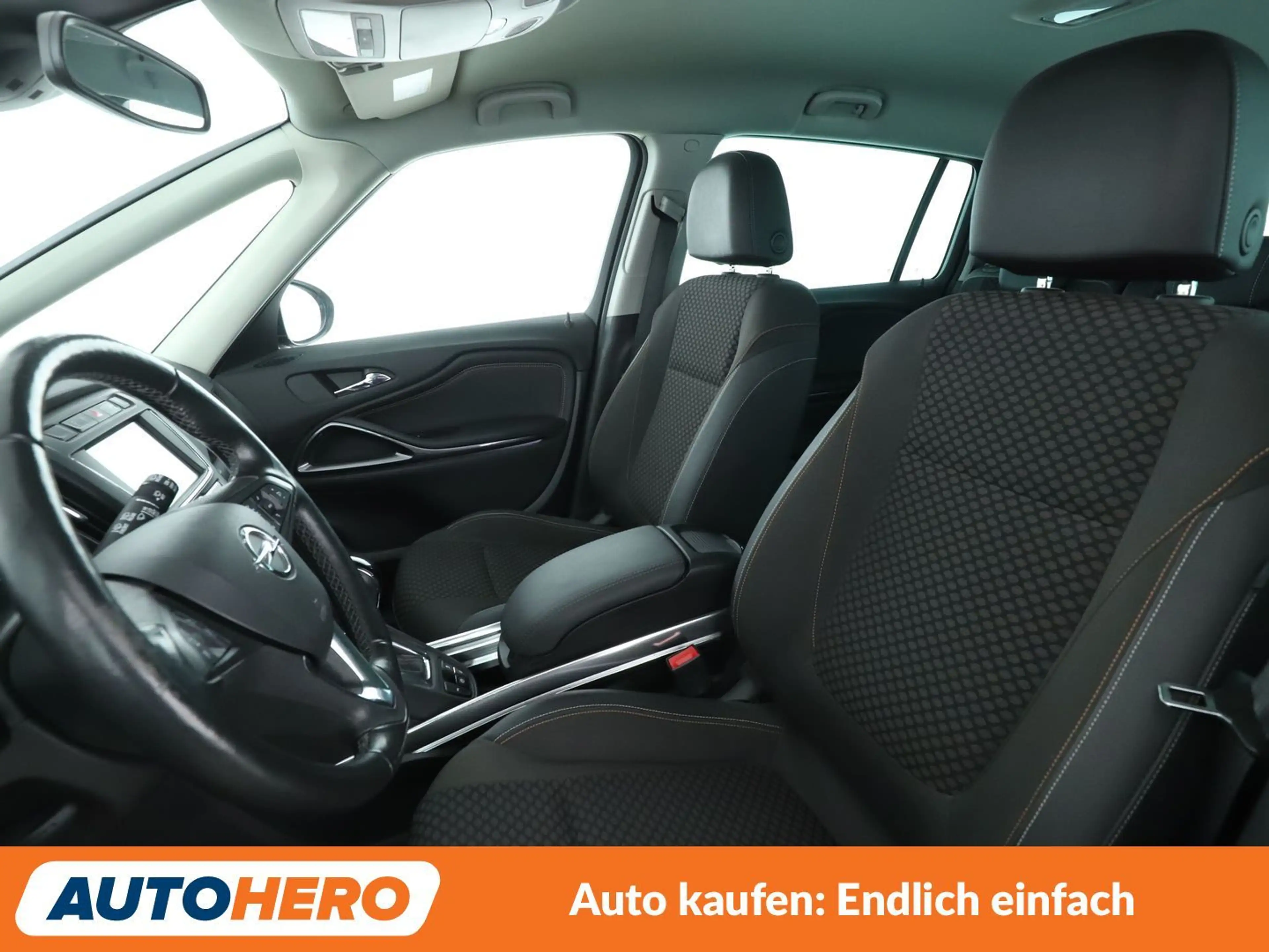 Opel Zafira Tourer 1.6 SIDI Turbo Innovation Aut.*CAM*NAVI*TEMPO* — photo 10
