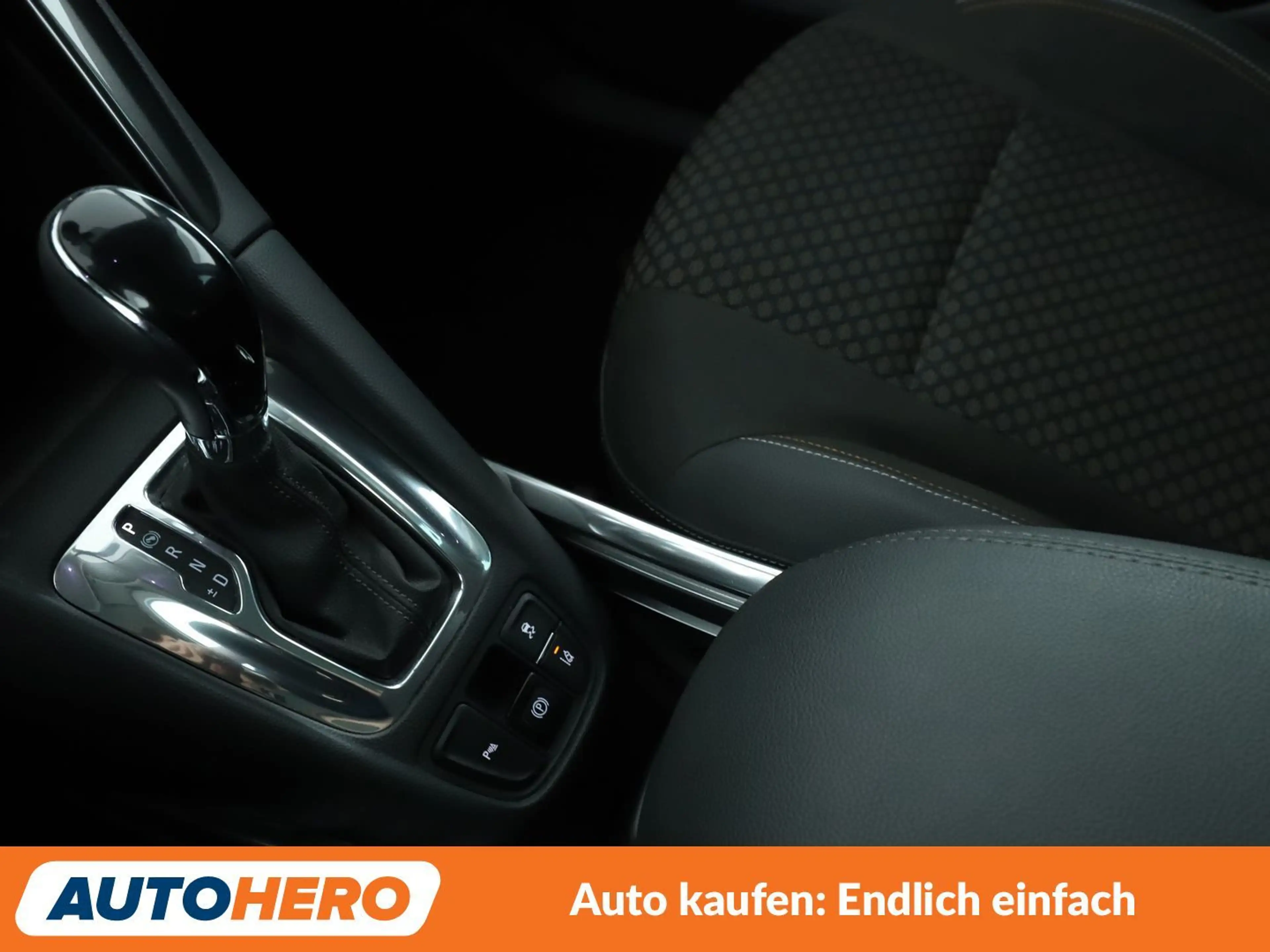 Opel Zafira Tourer 1.6 SIDI Turbo Innovation Aut.*CAM*NAVI*TEMPO* — photo 24