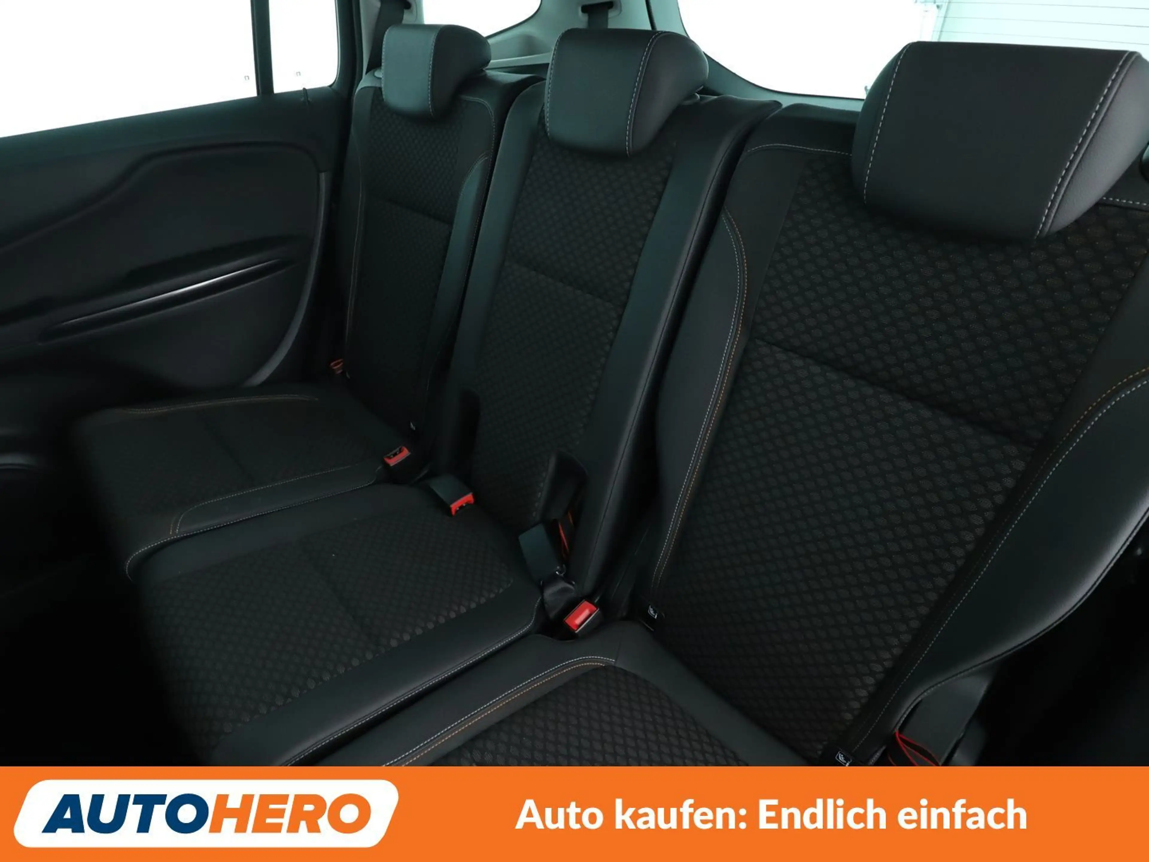 Opel Zafira Tourer 1.6 SIDI Turbo Innovation Aut.*CAM*NAVI*TEMPO* — photo 14