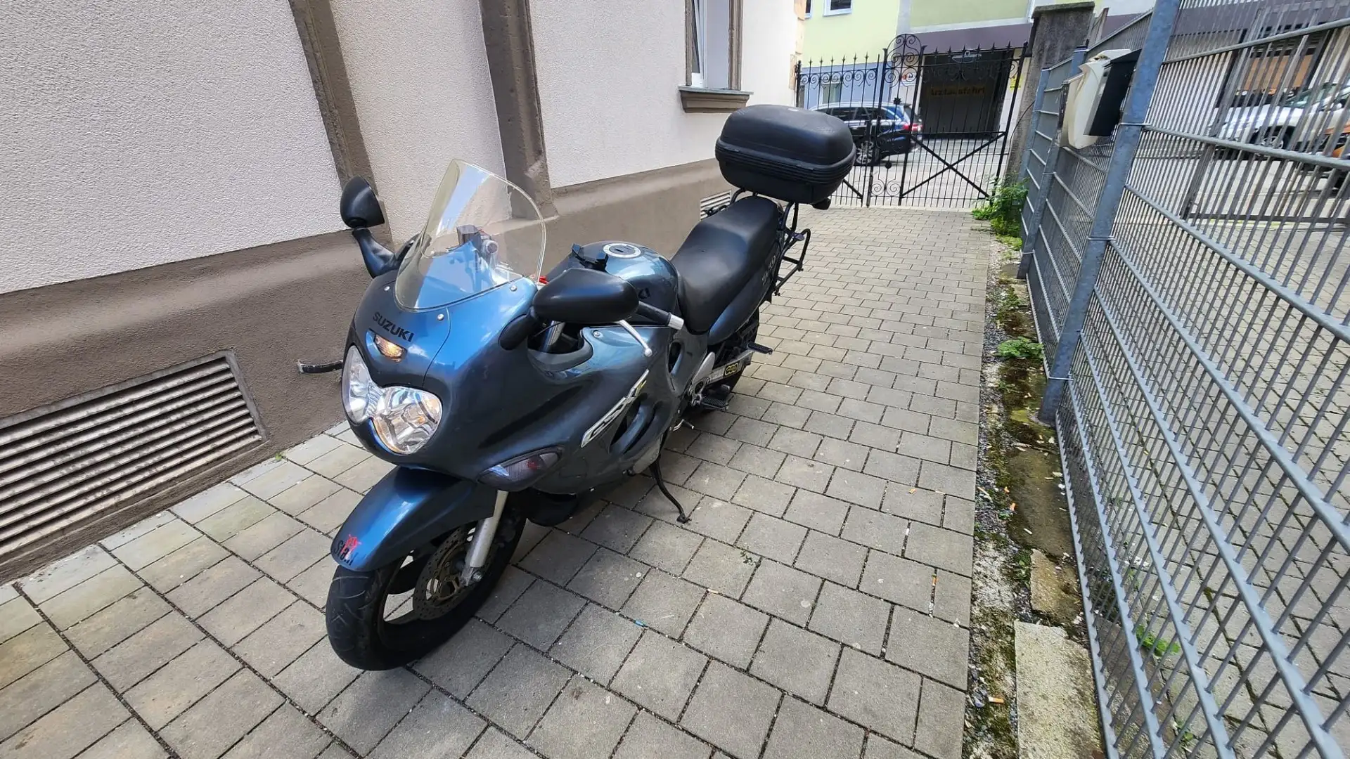 Suzuki GSX 750 F Bleu - 1