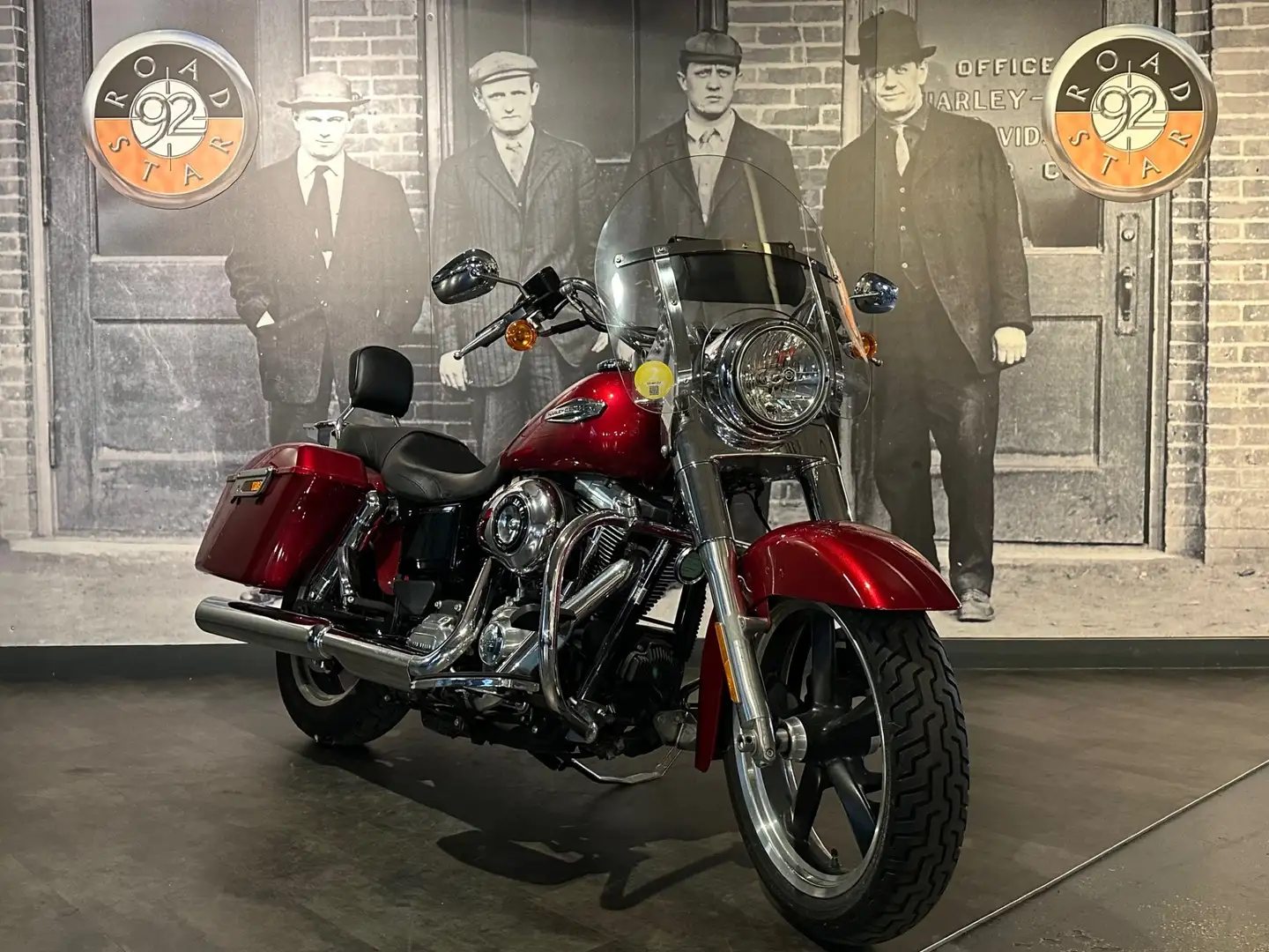 Harley-Davidson Dyna Switchback Rouge - 2