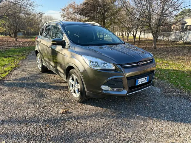 Ford Kuga 2.0 tdci Titanium 2wd s