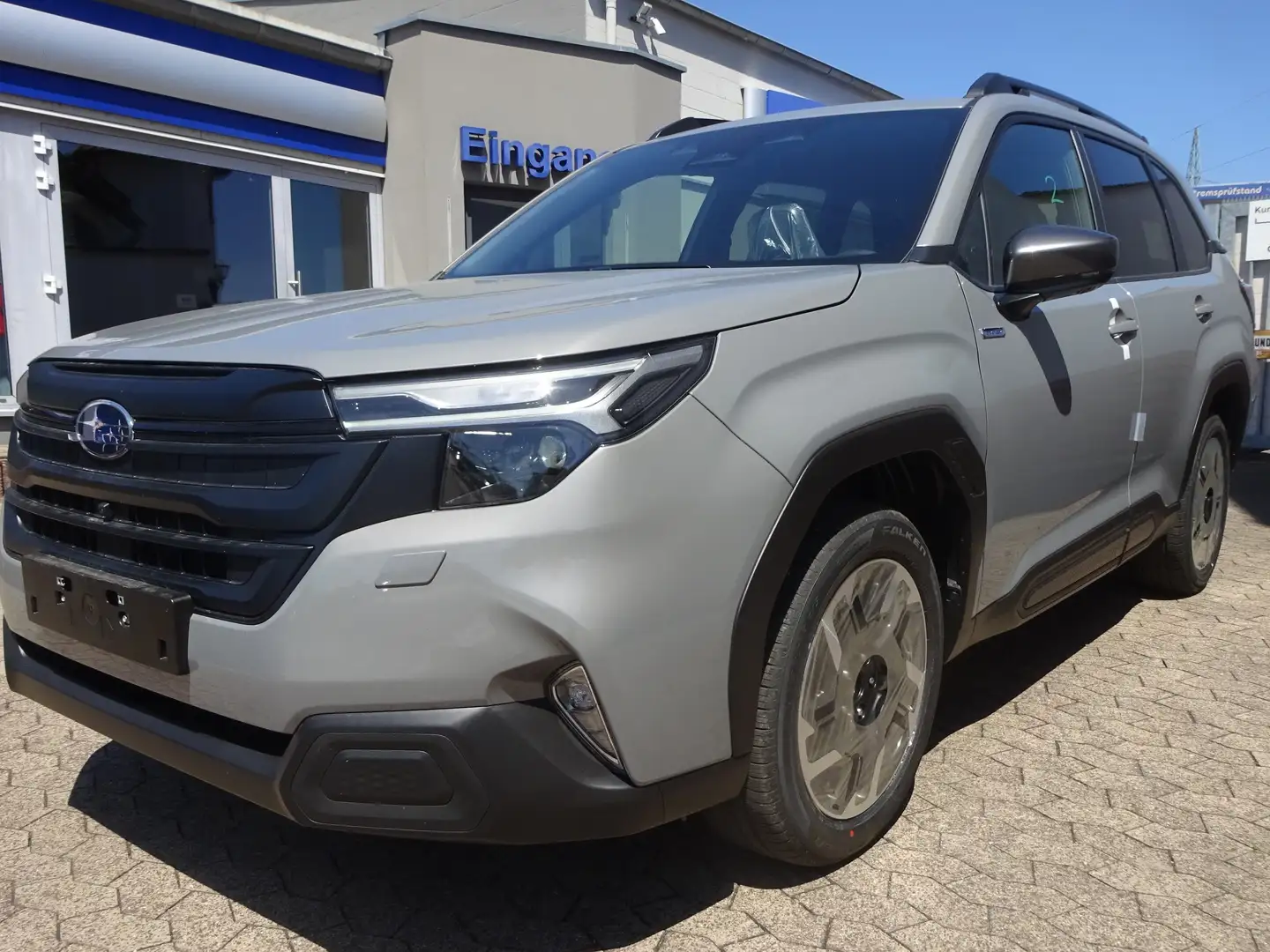 Subaru Forester 2.0 ie Exclusive 2025 Modell Gris - 1