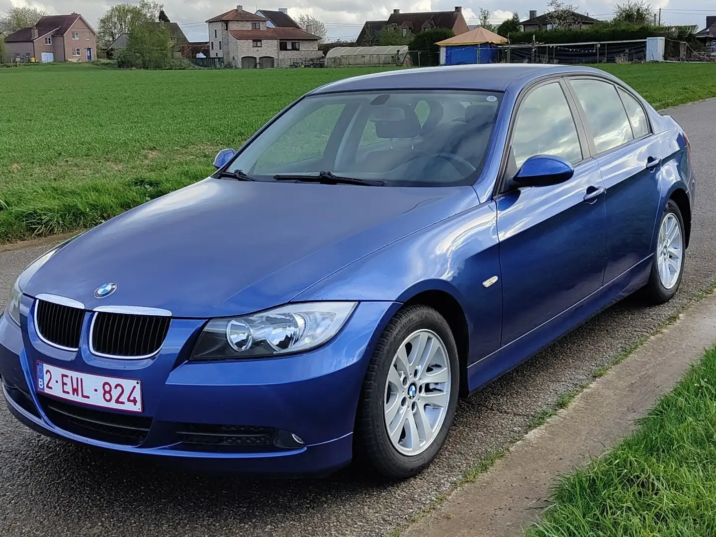 BMW 320 gekeurd voor verkoop Blauw - 1