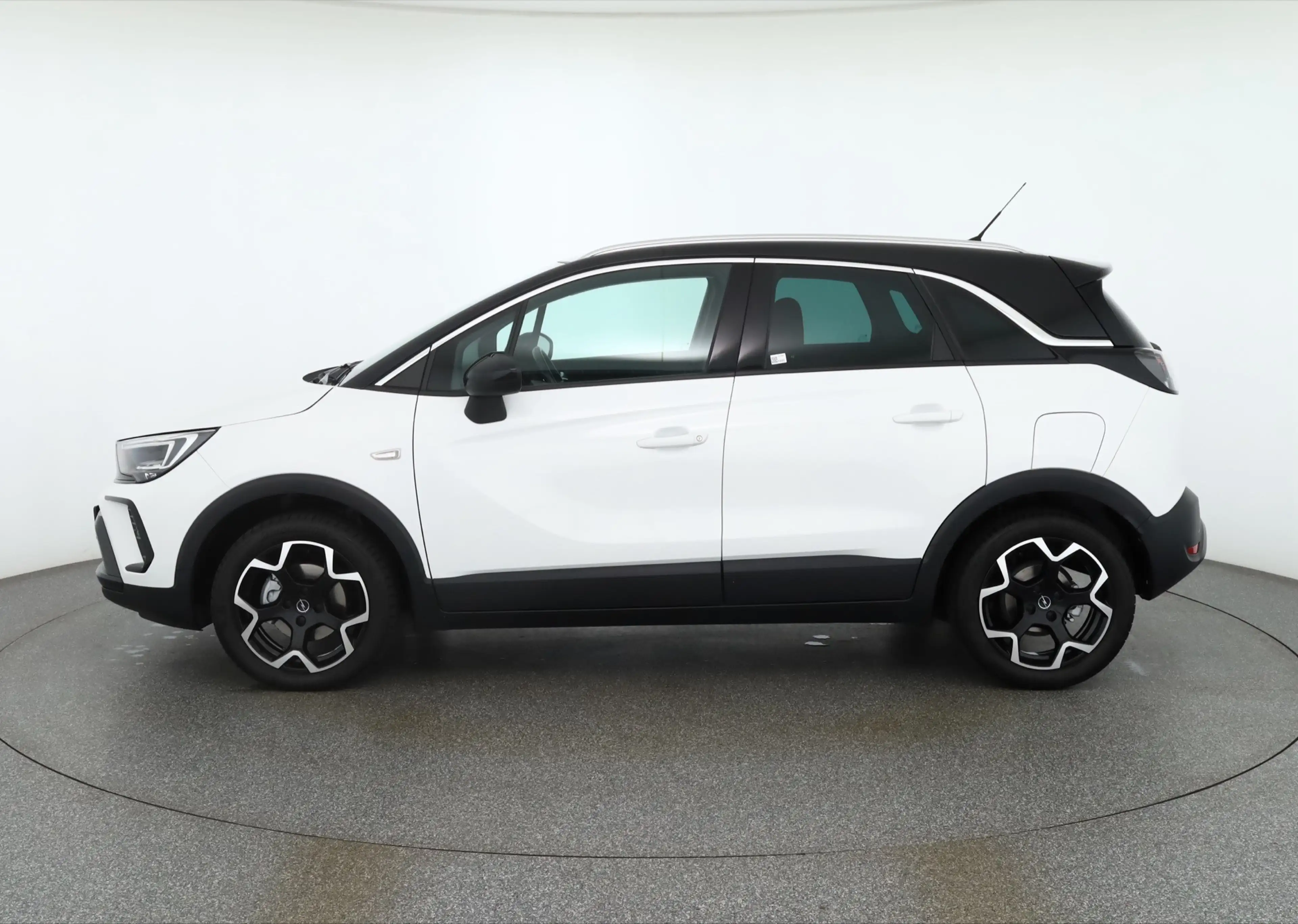 Opel Crossland X 1.2 Turbo GS Line LED Navi 360° DAB — photo 2