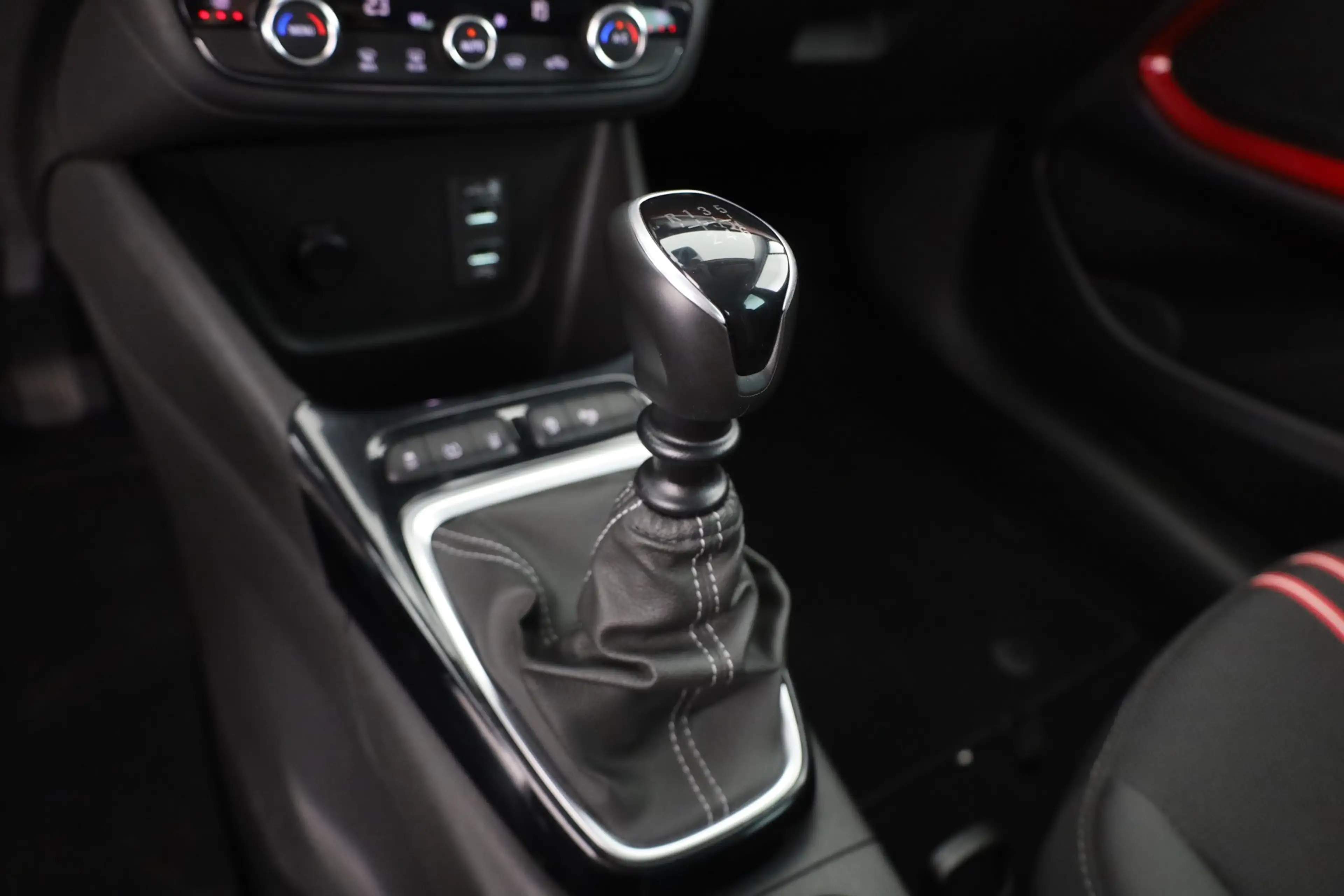 Opel Crossland X 1.2 Turbo GS Line LED Navi 360° DAB — photo 13