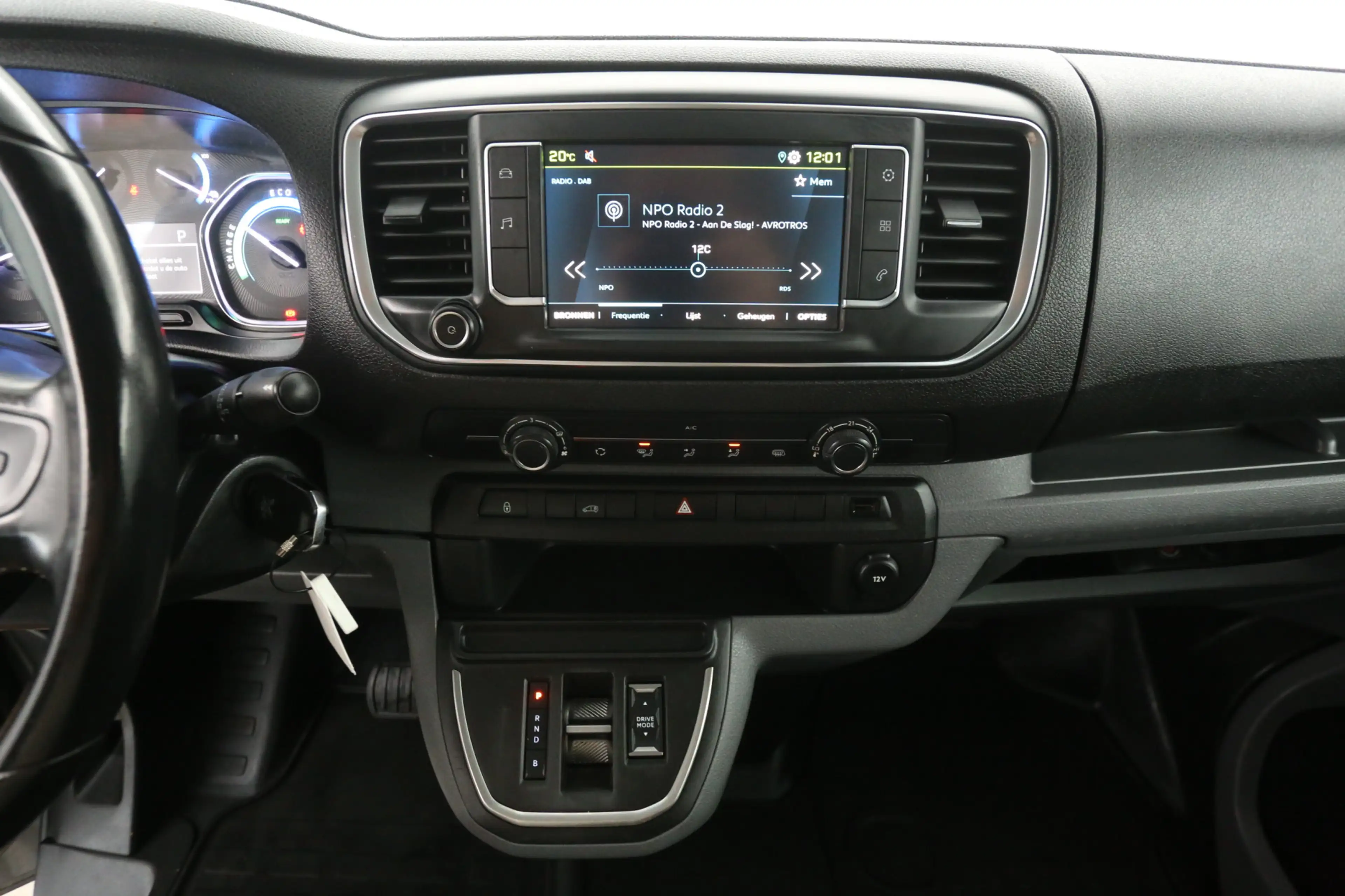 Peugeot e-Expert 75 kWh L2H1 | Snelladen | SOH 89% | Airco | Cruise — photo 13