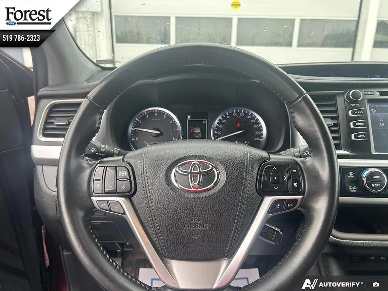Toyota Highlander снимка Toyota Highlander