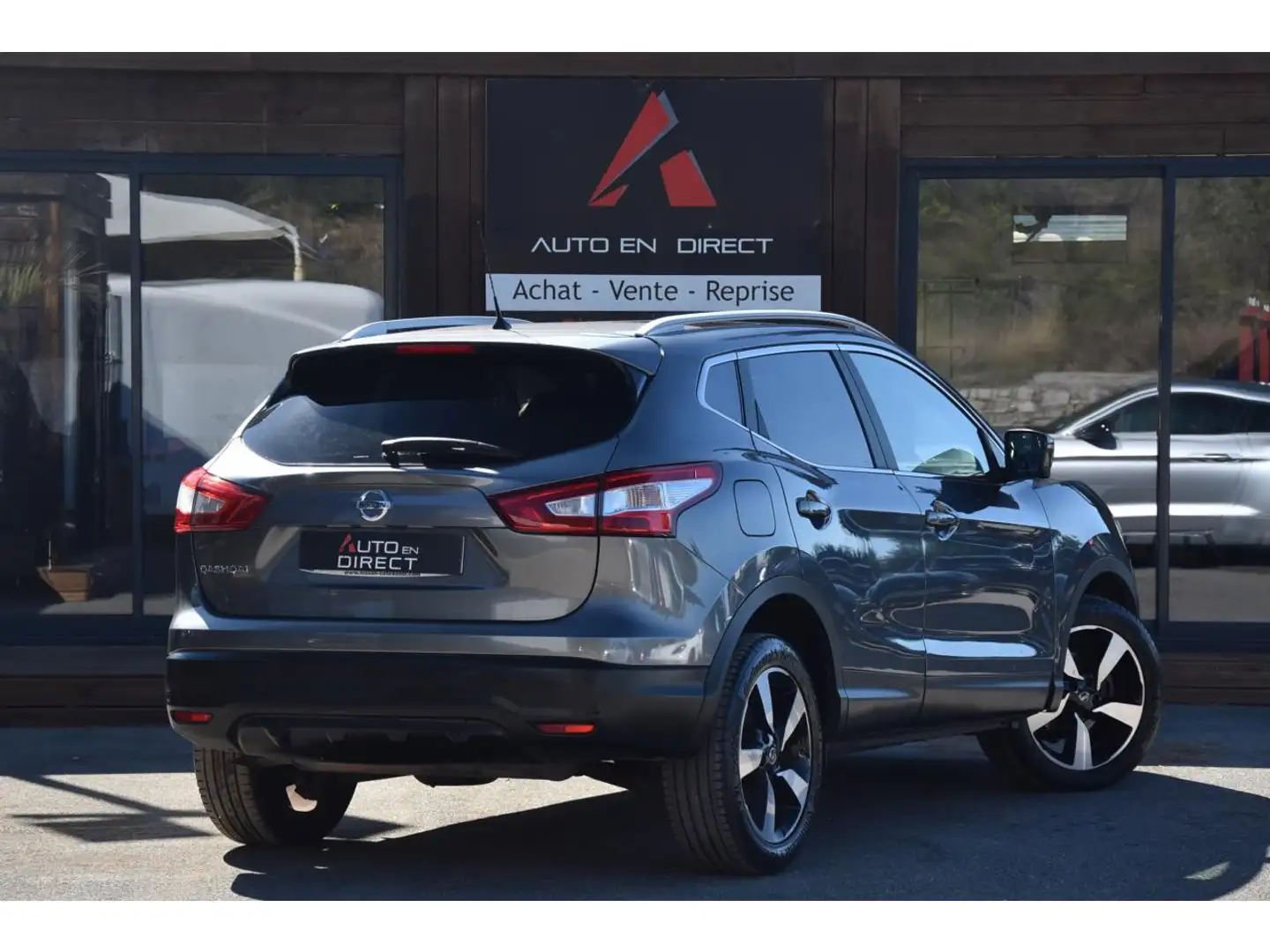 Nissan Qashqai Qashqai 1.2 DIG-T - 115 - BV X-Tronic 2016  II 2014 N-Connecta PHASE 1 Grigio - 2