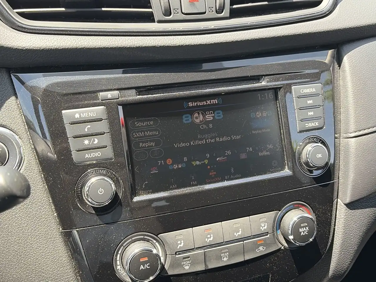 Nissan Rogue снимка Nissan Rogue