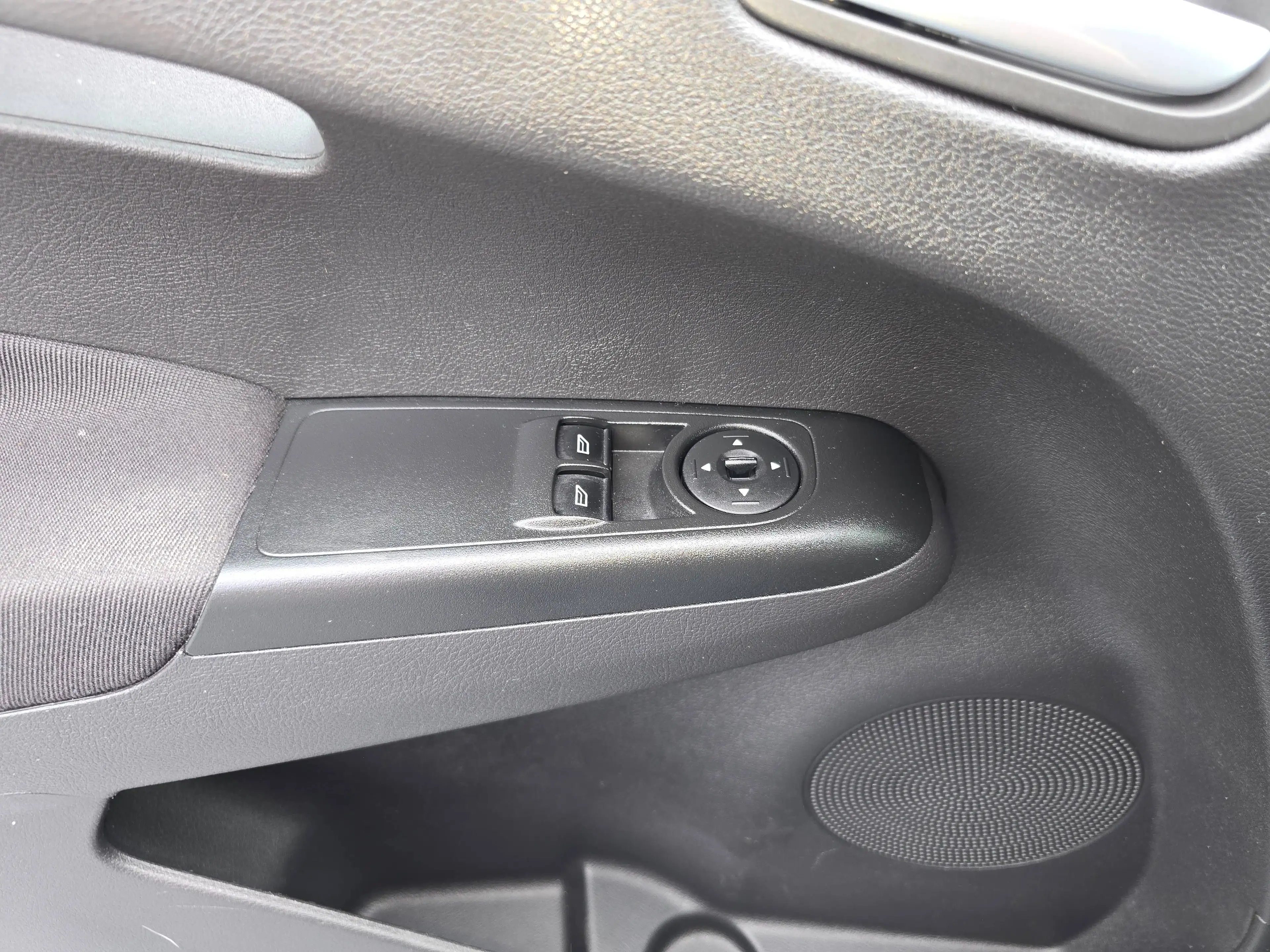 Ford Transit Connect 1.6 TDCi ✅️ GARANTIE ✅️ AIRCO ✅️ RADARS DE RECUL ✅️ JANTES ✅️ — photo 10