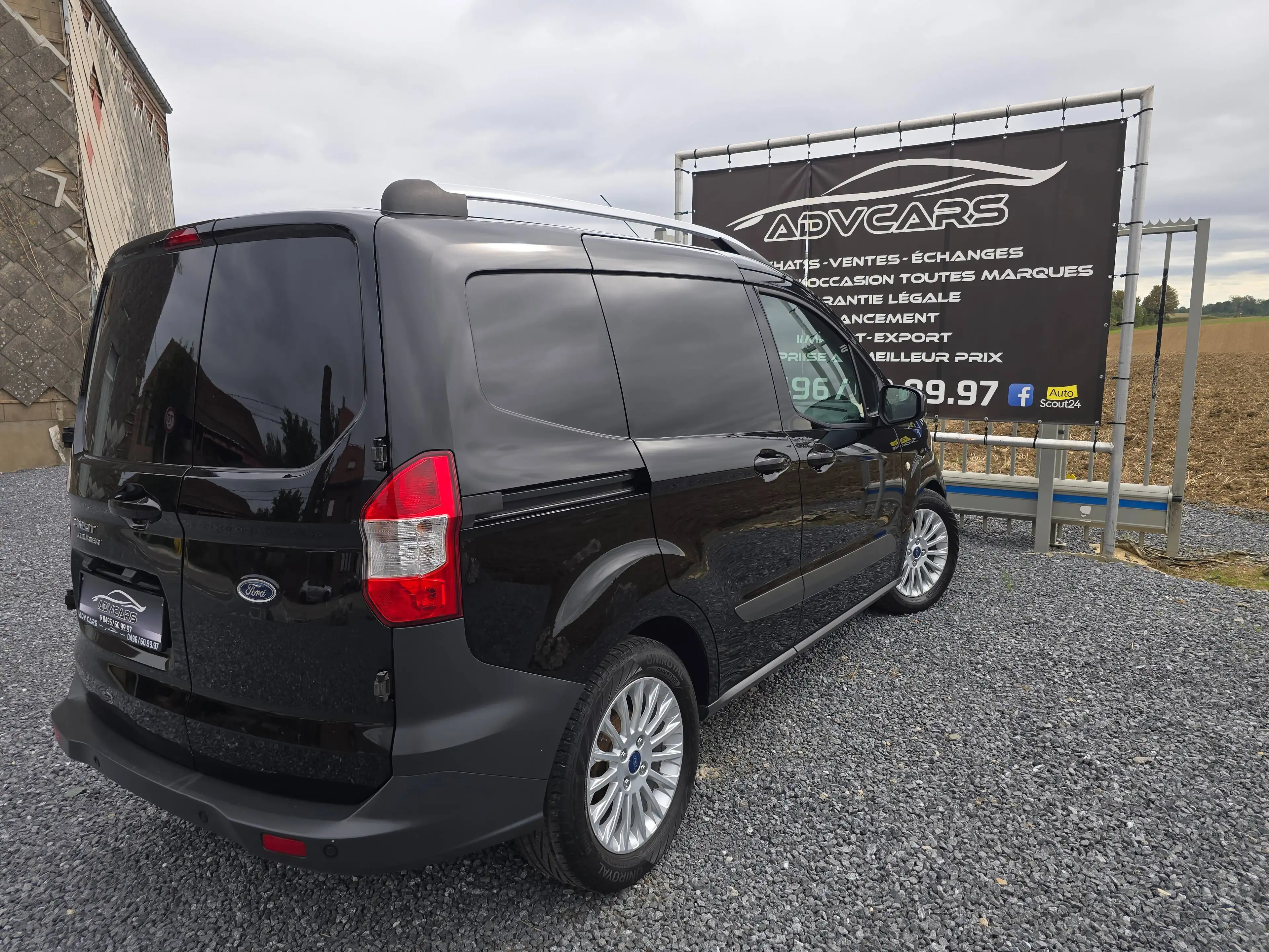Ford Transit Connect 1.6 TDCi ✅️ GARANTIE ✅️ AIRCO ✅️ RADARS DE RECUL ✅️ JANTES ✅️ — photo 3