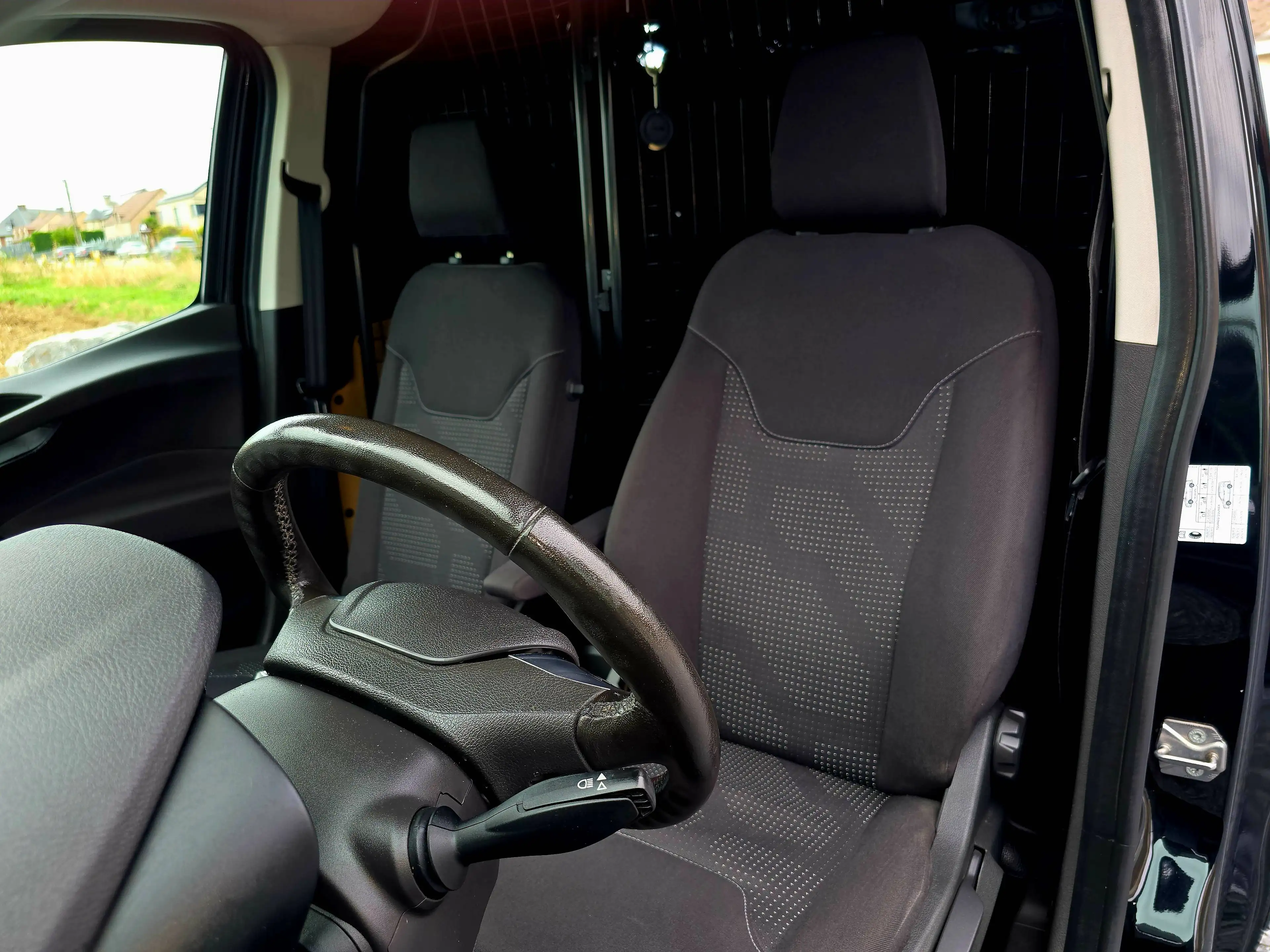 Ford Transit Connect 1.6 TDCi ✅️ GARANTIE ✅️ AIRCO ✅️ RADARS DE RECUL ✅️ JANTES ✅️ — photo 6