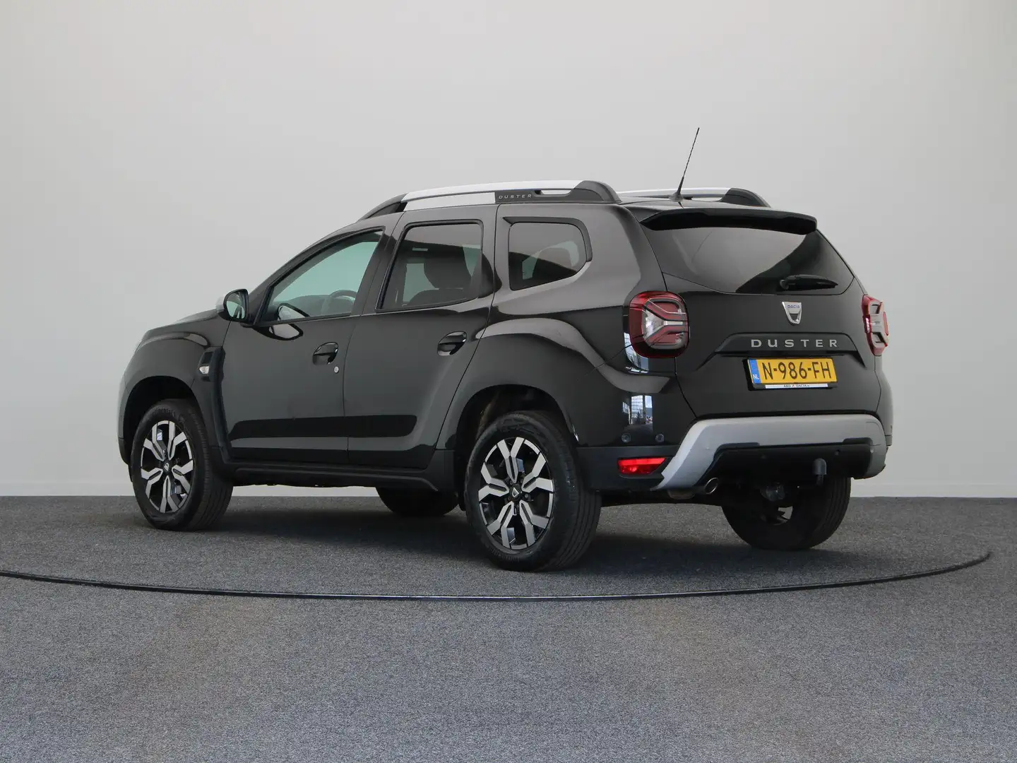 Dacia Duster TCe 100pk Bi-Fuel Prestige | Trekhaak | Achteruitr Zwart - 2