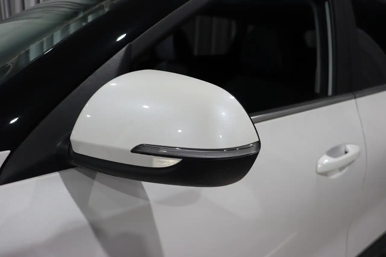 Kia Seltos снимка Kia Seltos